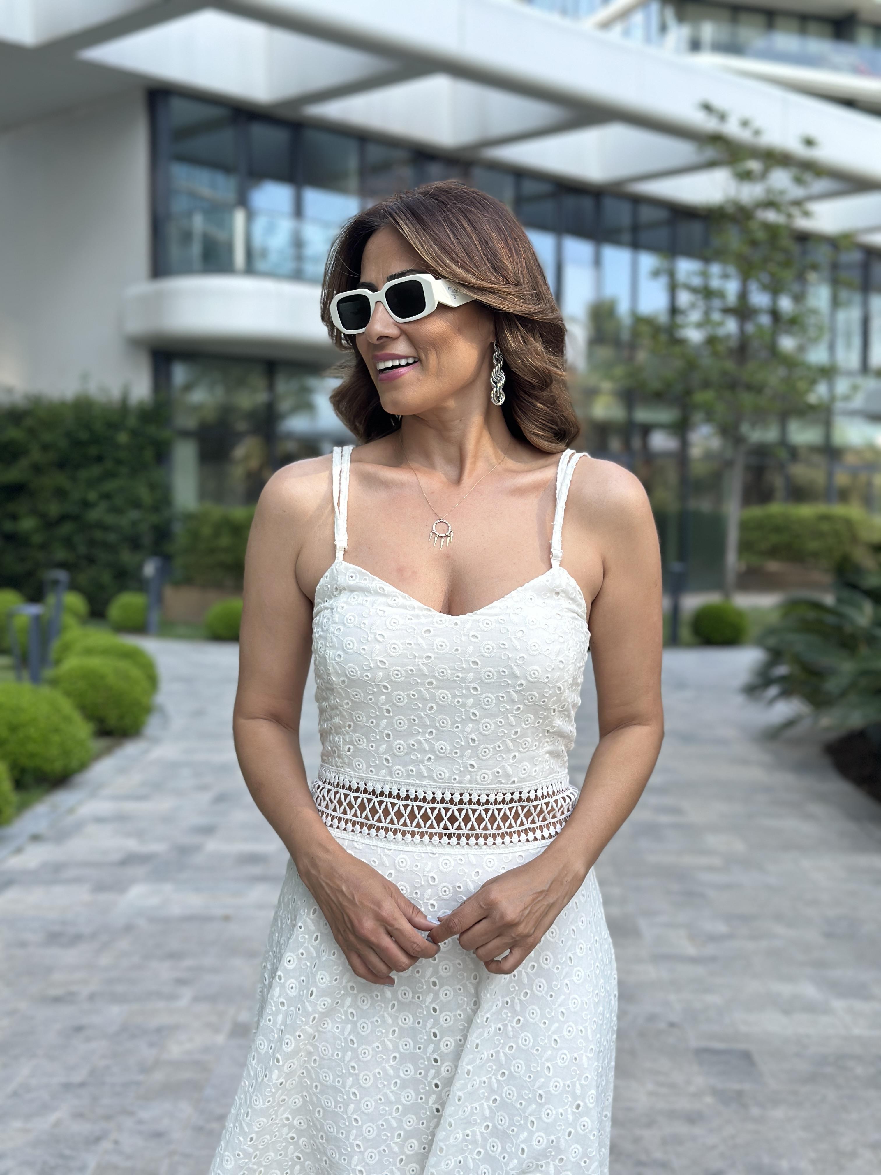 Beyaz Askılı Beli Dekolteli Fisto Midi Boy Kadın Elbise