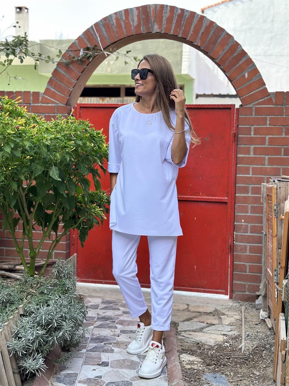 Beyaz Bisiklet Yaka Duble Kol Likralı Krep Kadın Alt Üst Takım