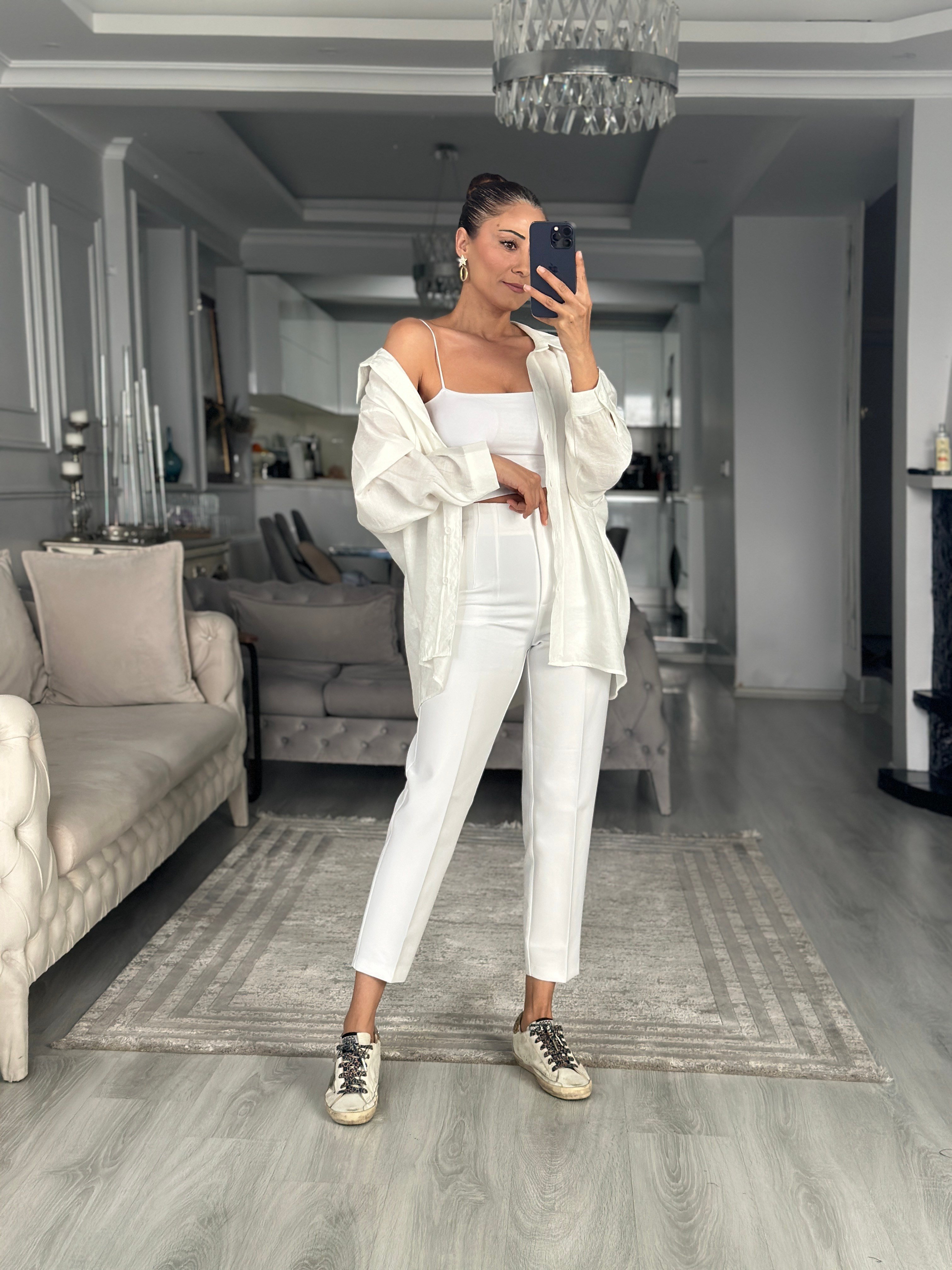 Beyaz Düşük Omuzlu Oversize Kadın Gömlek