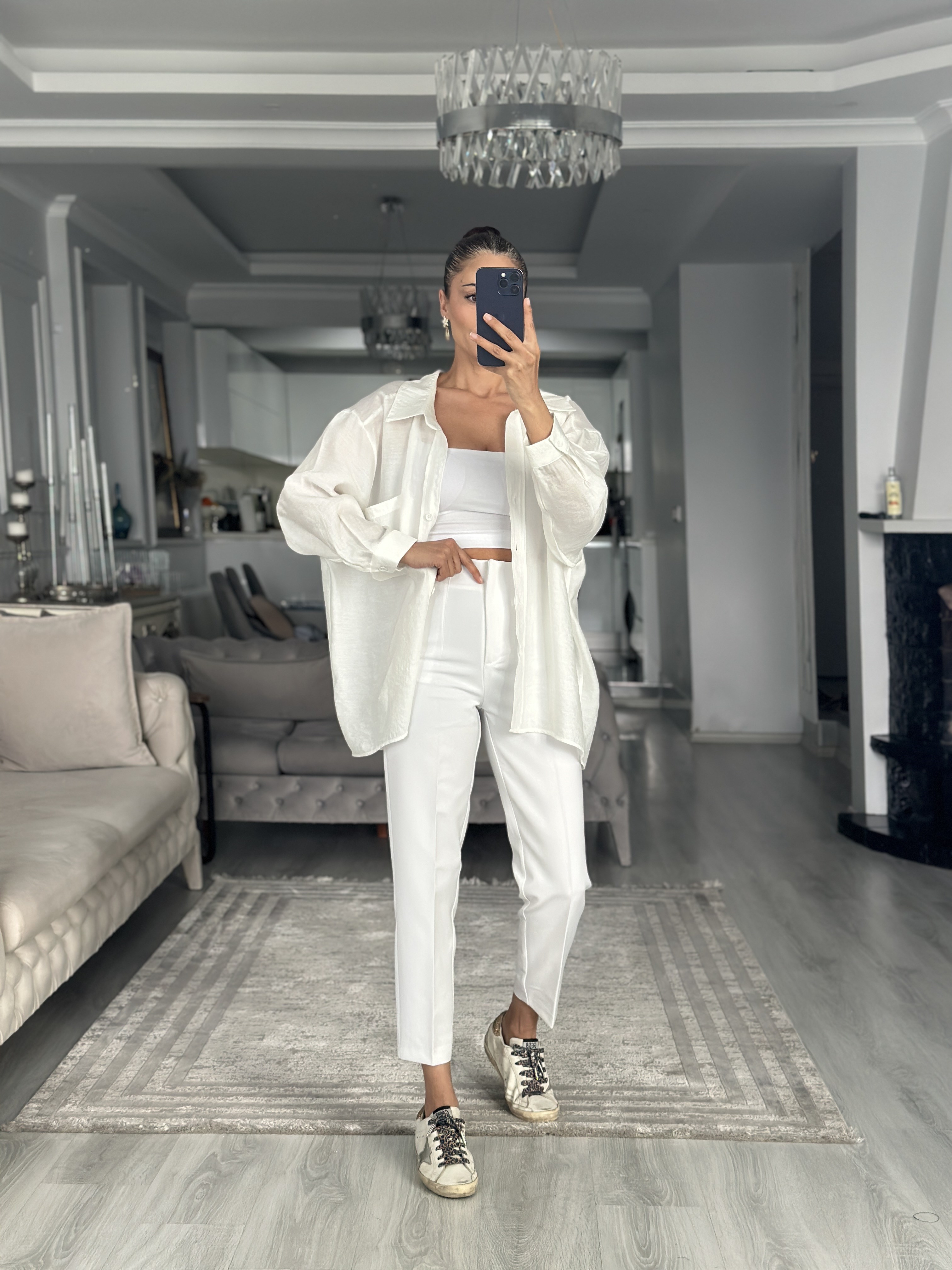 Beyaz Düşük Omuzlu Oversize Kadın Gömlek