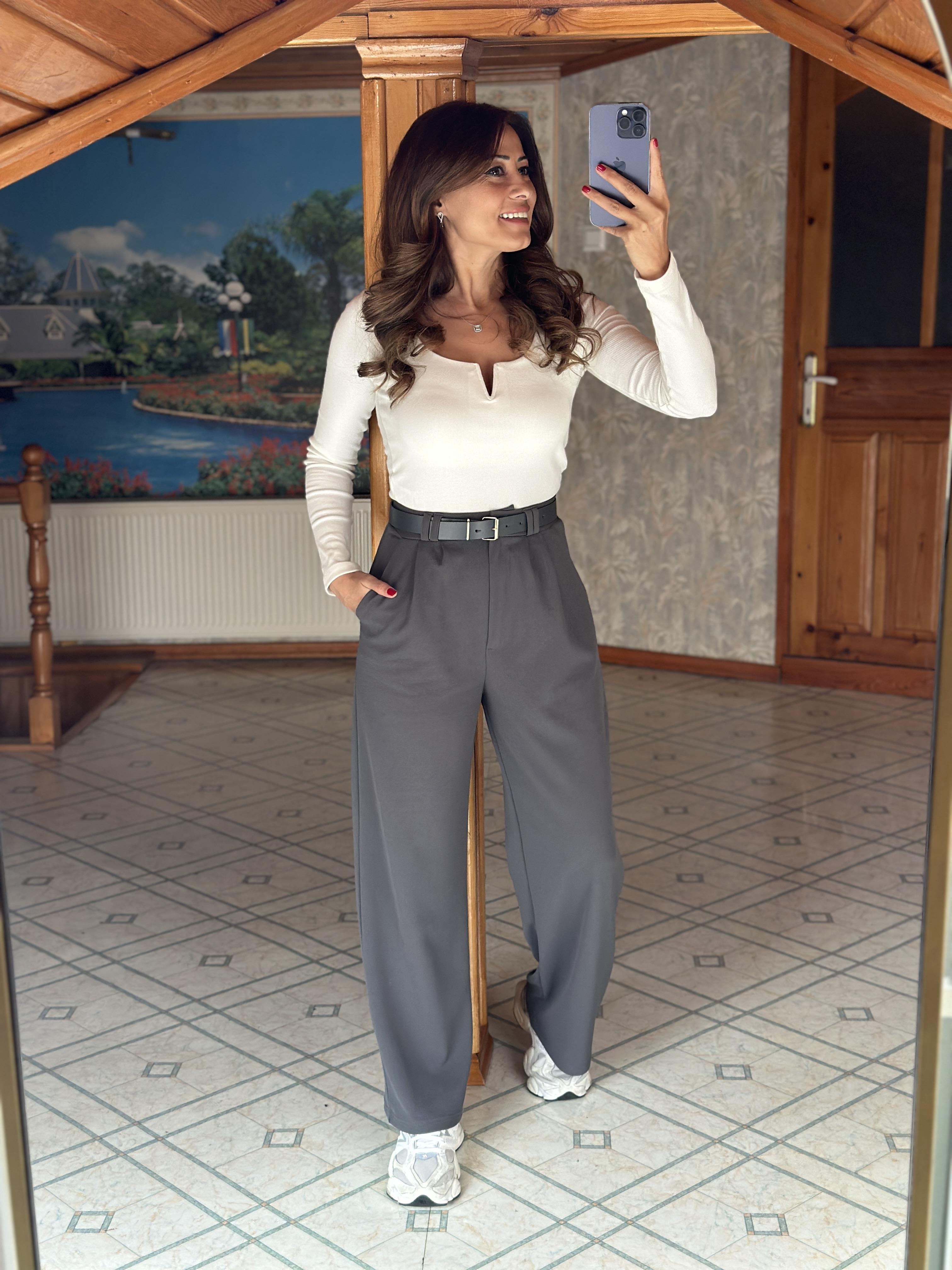 Beyaz Gizli V Demirli Uzun Kollu Kaşkorse Kadın Body