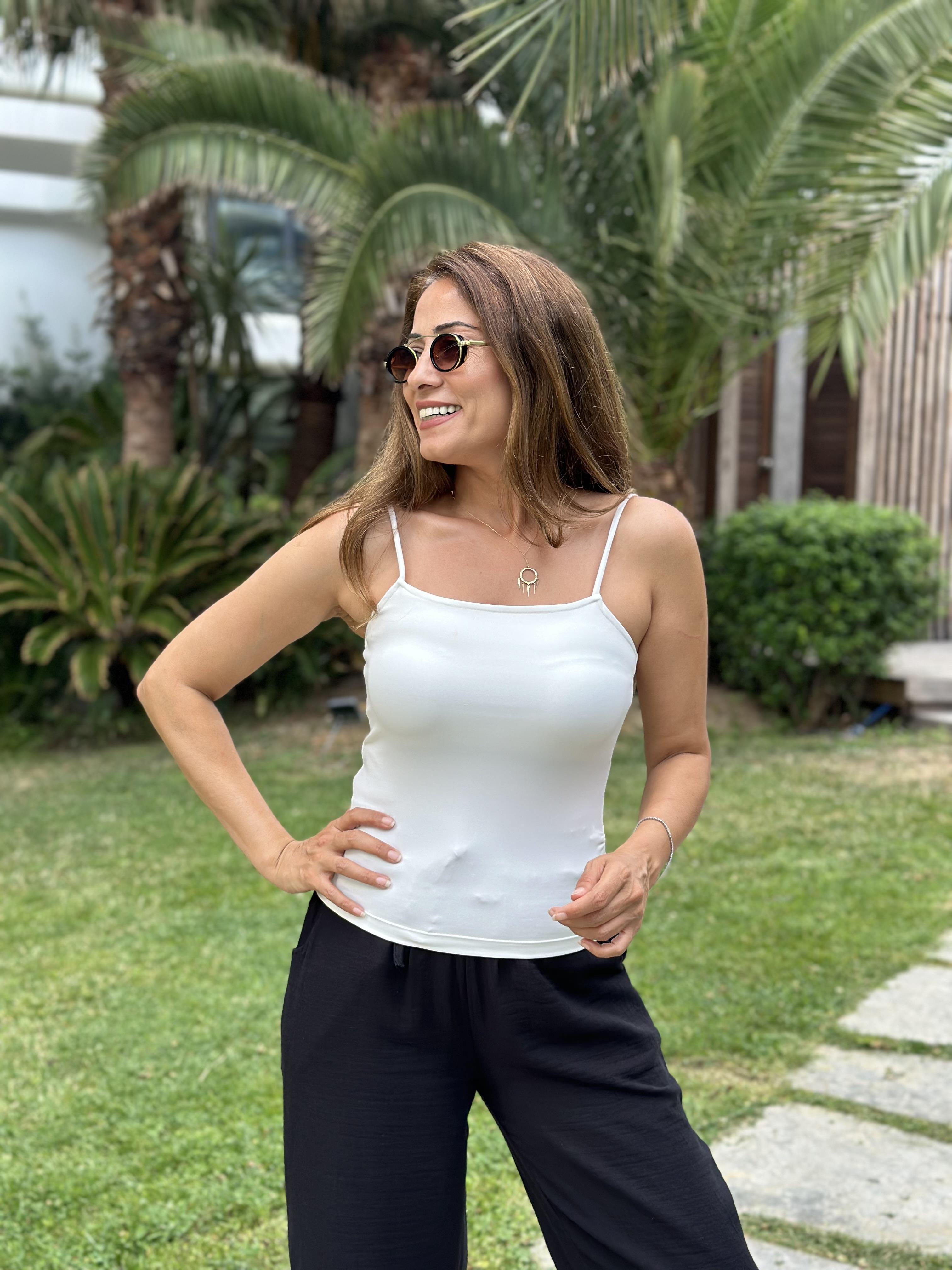 Beyaz İp Askılı Kare Yaka Kadın Body