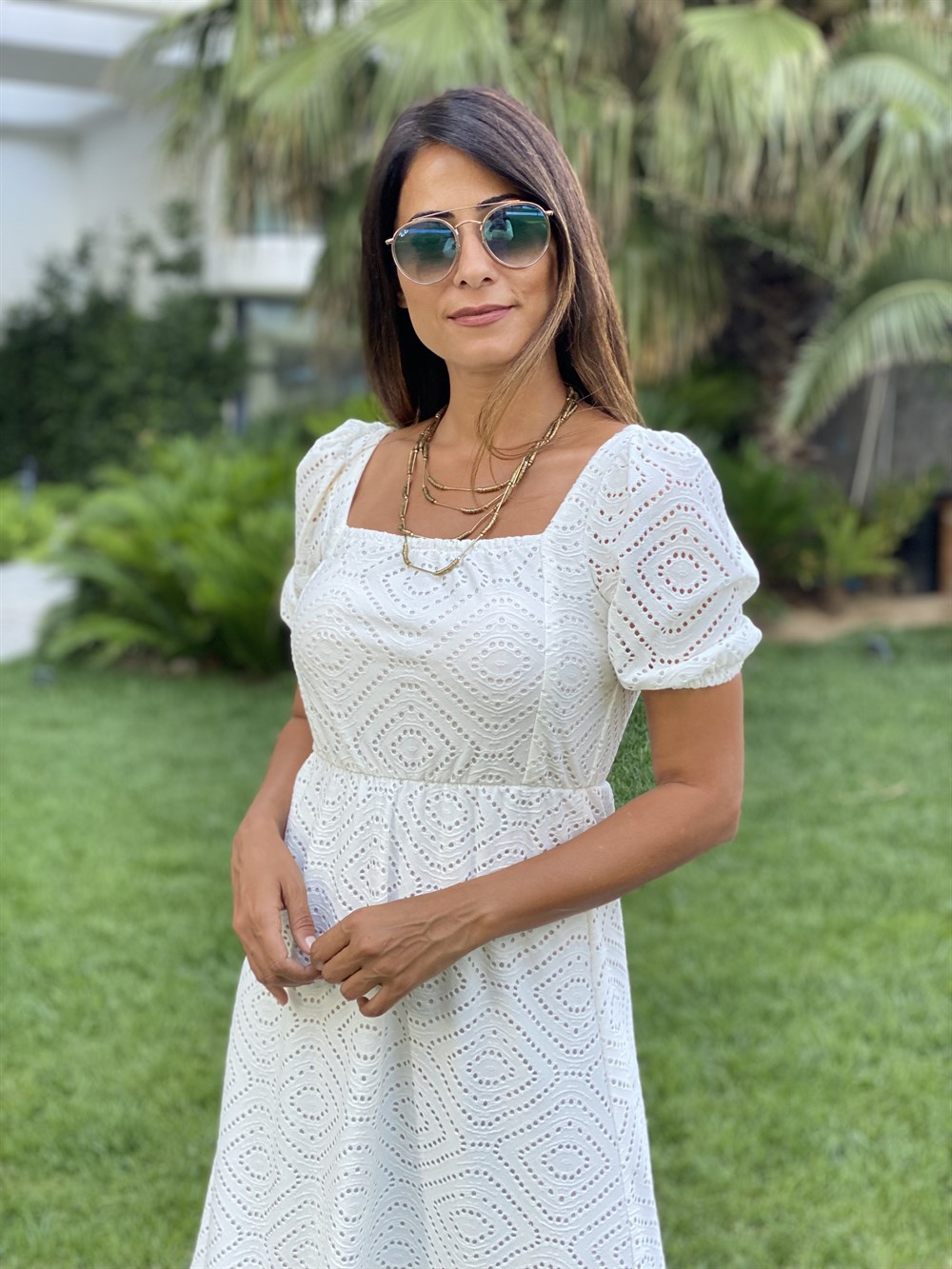 Beyaz Kare Yaka Kısa Kol Örme Brode Kadın Elbise