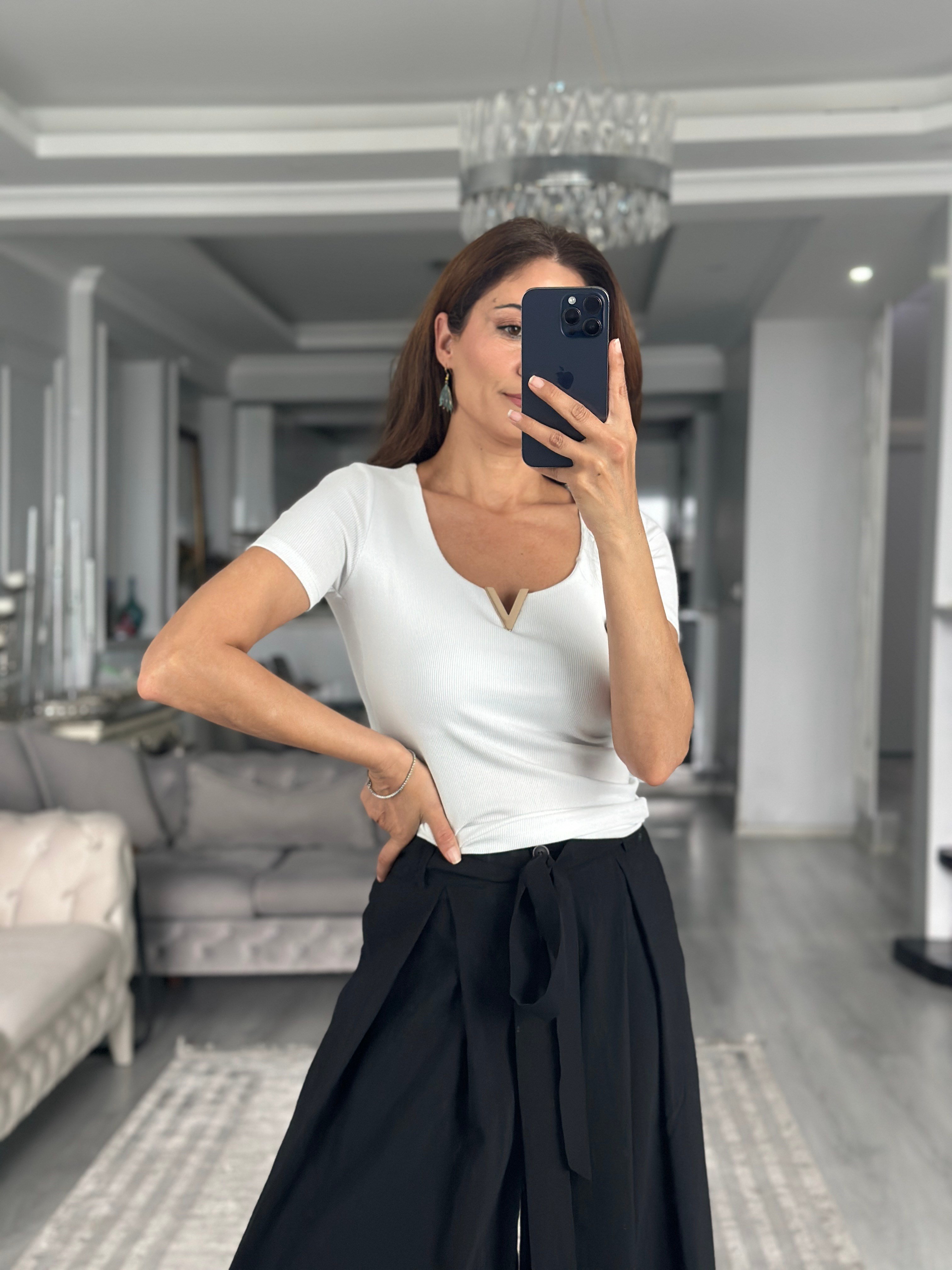 Beyaz Kısa Kol Gold V Demirli Kaşkorse Kadın Body