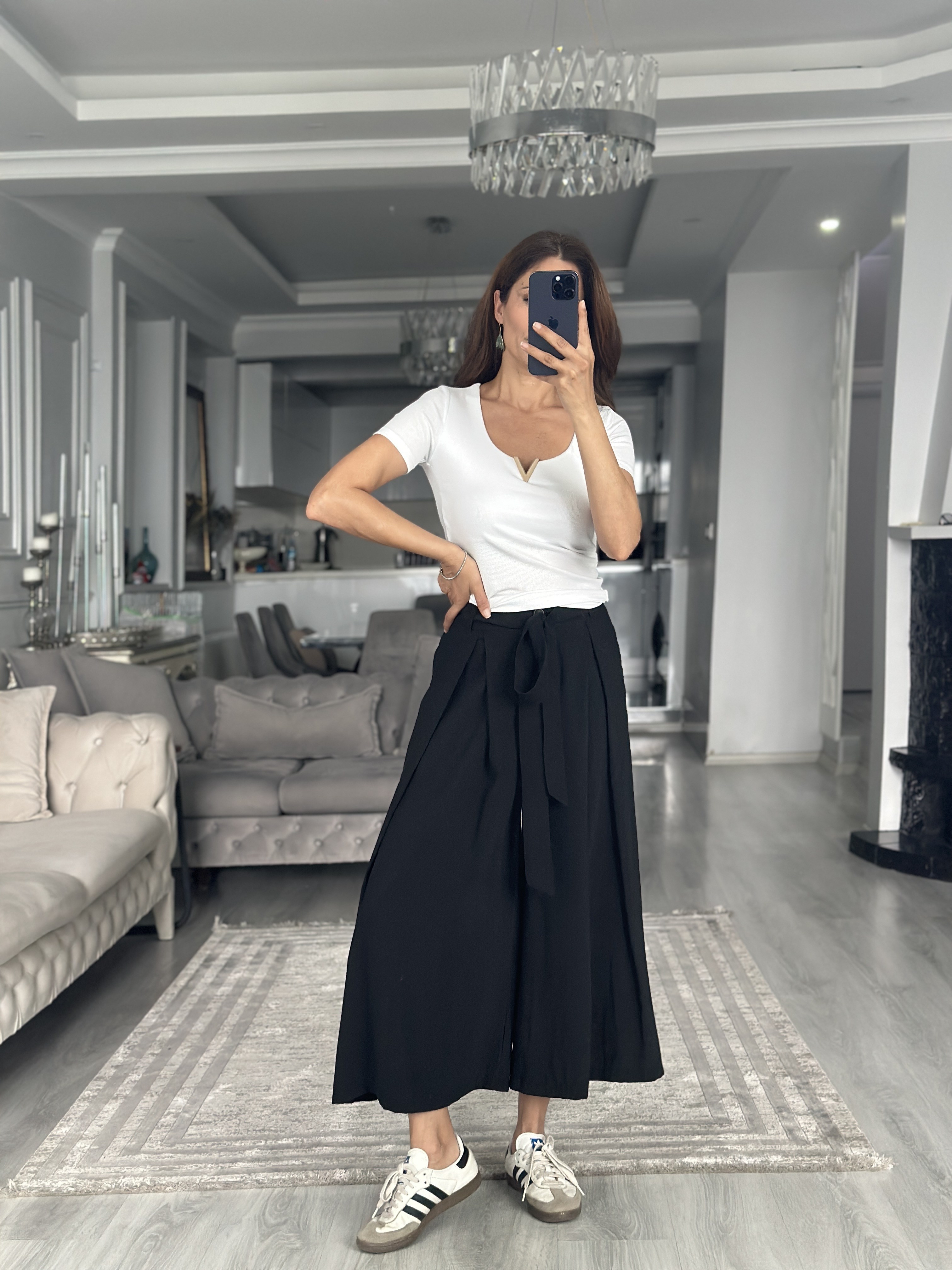 Beyaz Kısa Kol Gold V Demirli Kaşkorse Kadın Body