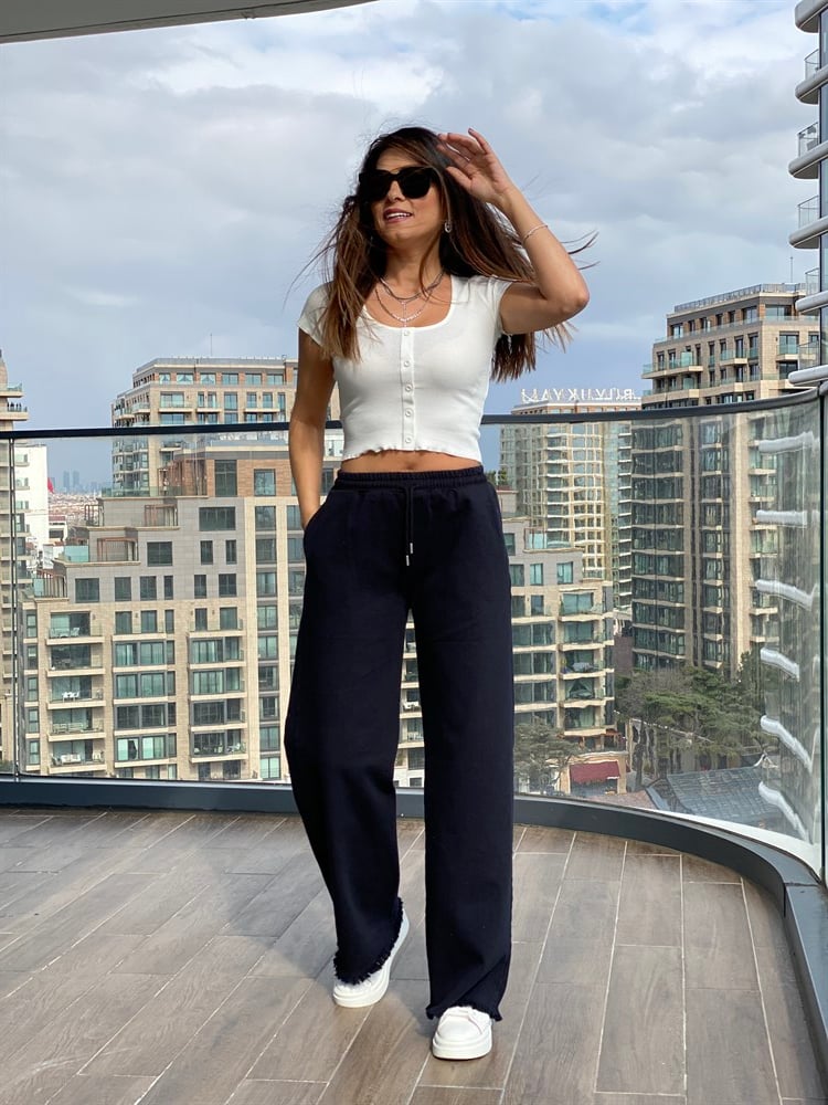 Beyaz Kısa Kol Önü Düğmeli Crop Body