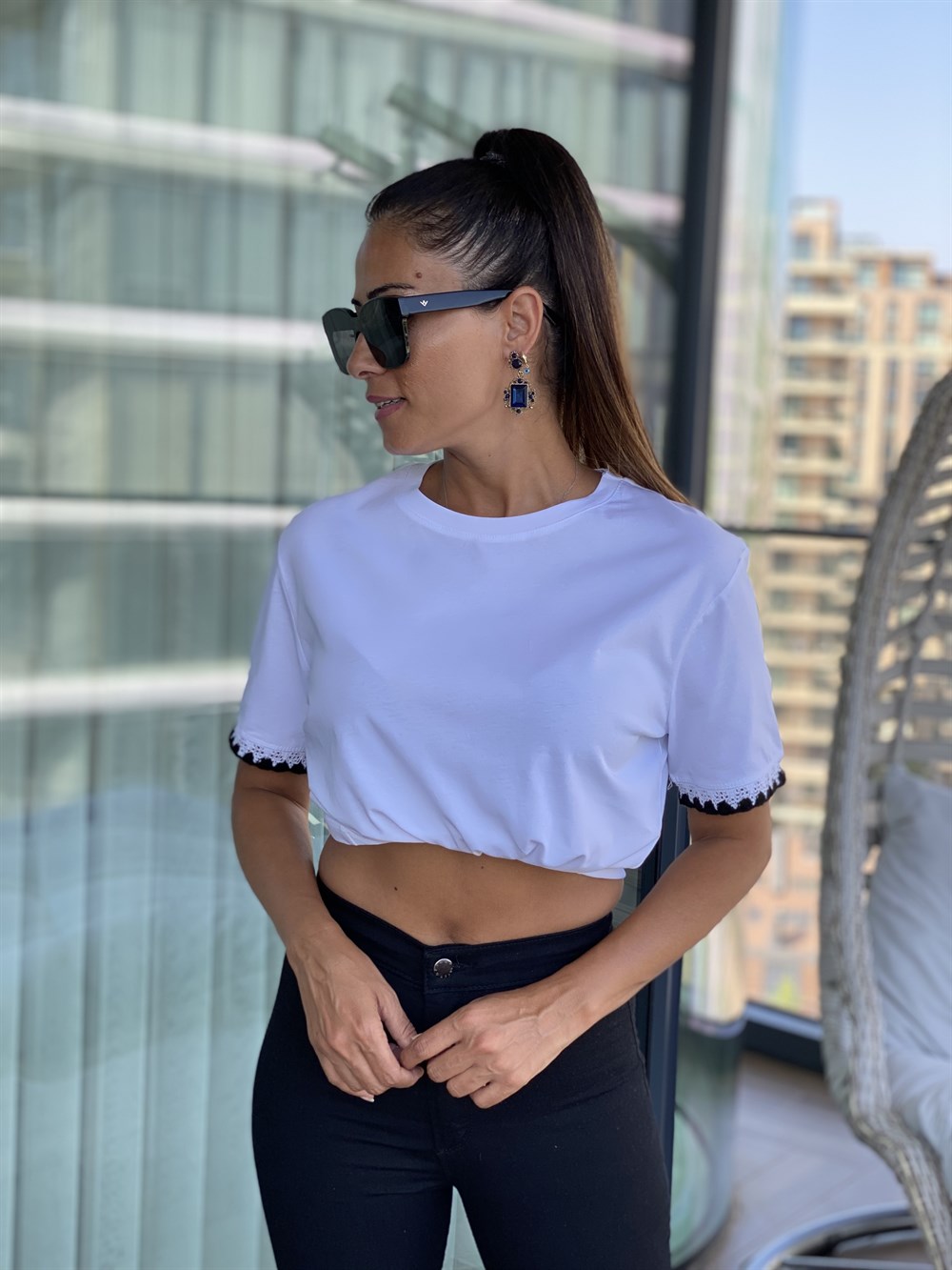 Beyaz Kol Uçları Örgü Kadın T-Shirt