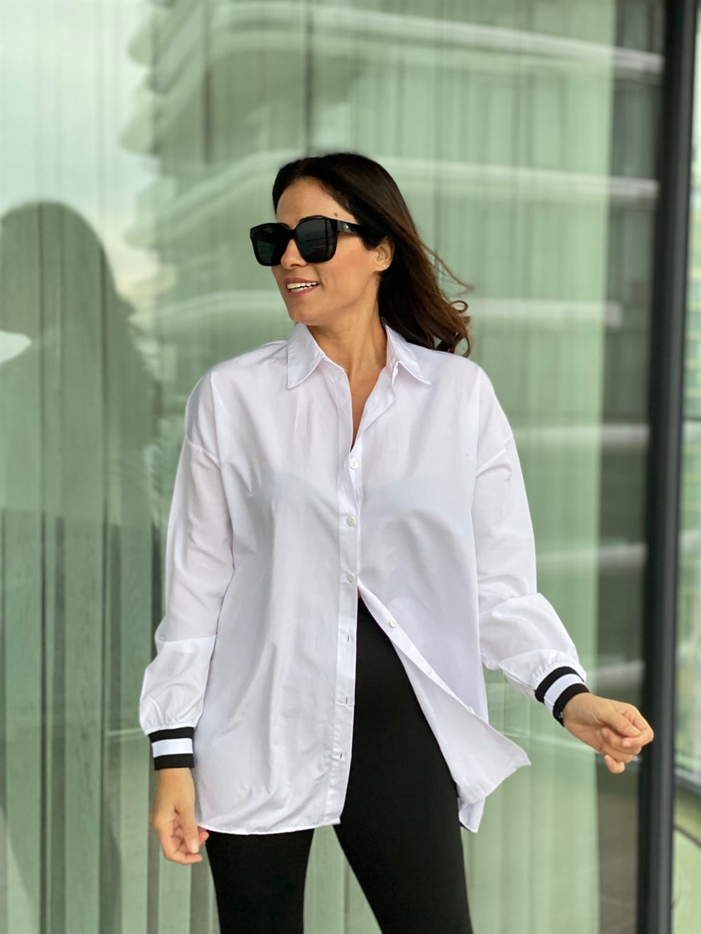 Beyaz Lastik Detaylı Oversize Gömlek