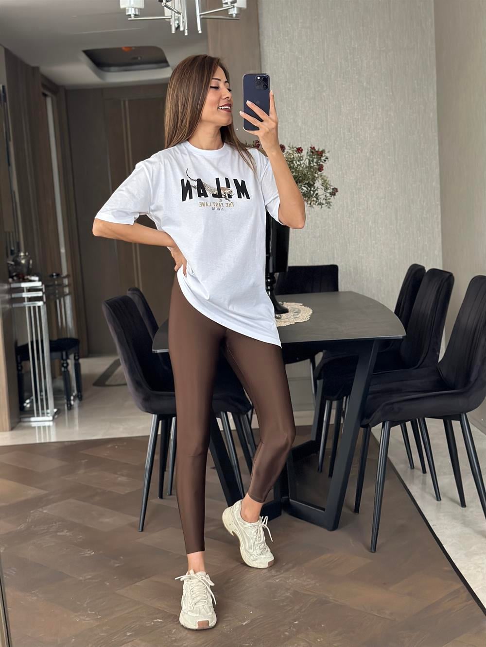 Beyaz Mılan Yazı Baskılı Kadın T-Shirt