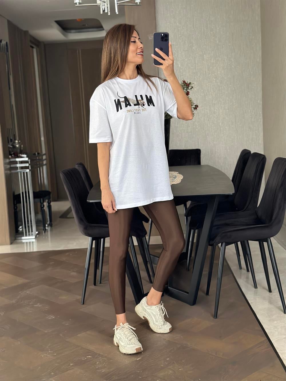 Beyaz Mılan Yazı Baskılı Kadın T-Shirt