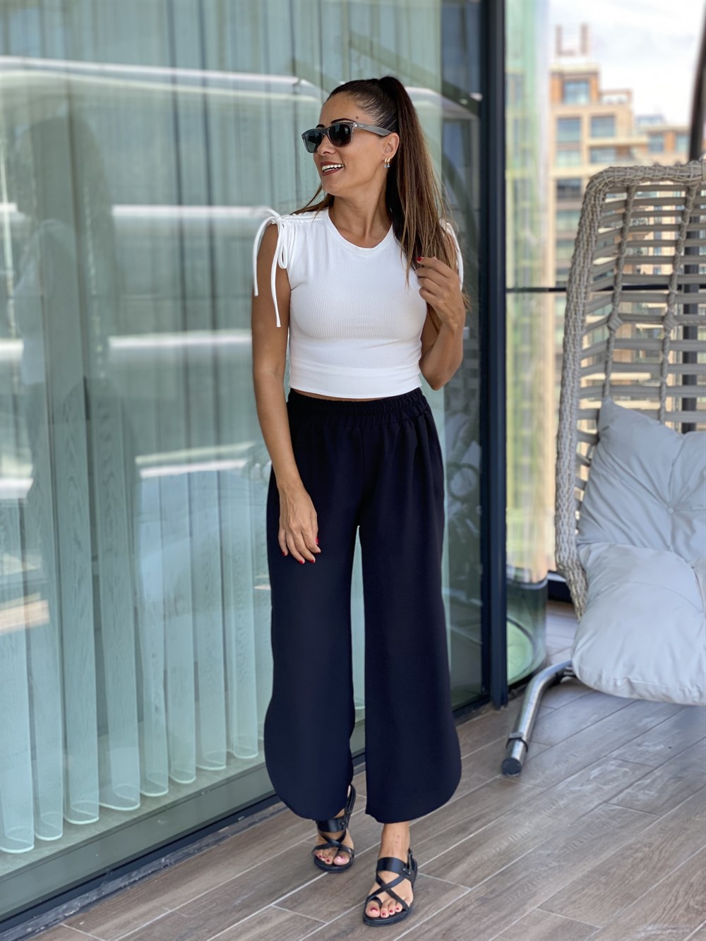 Beyaz Omuzları İp Büzgülü Kadın Body