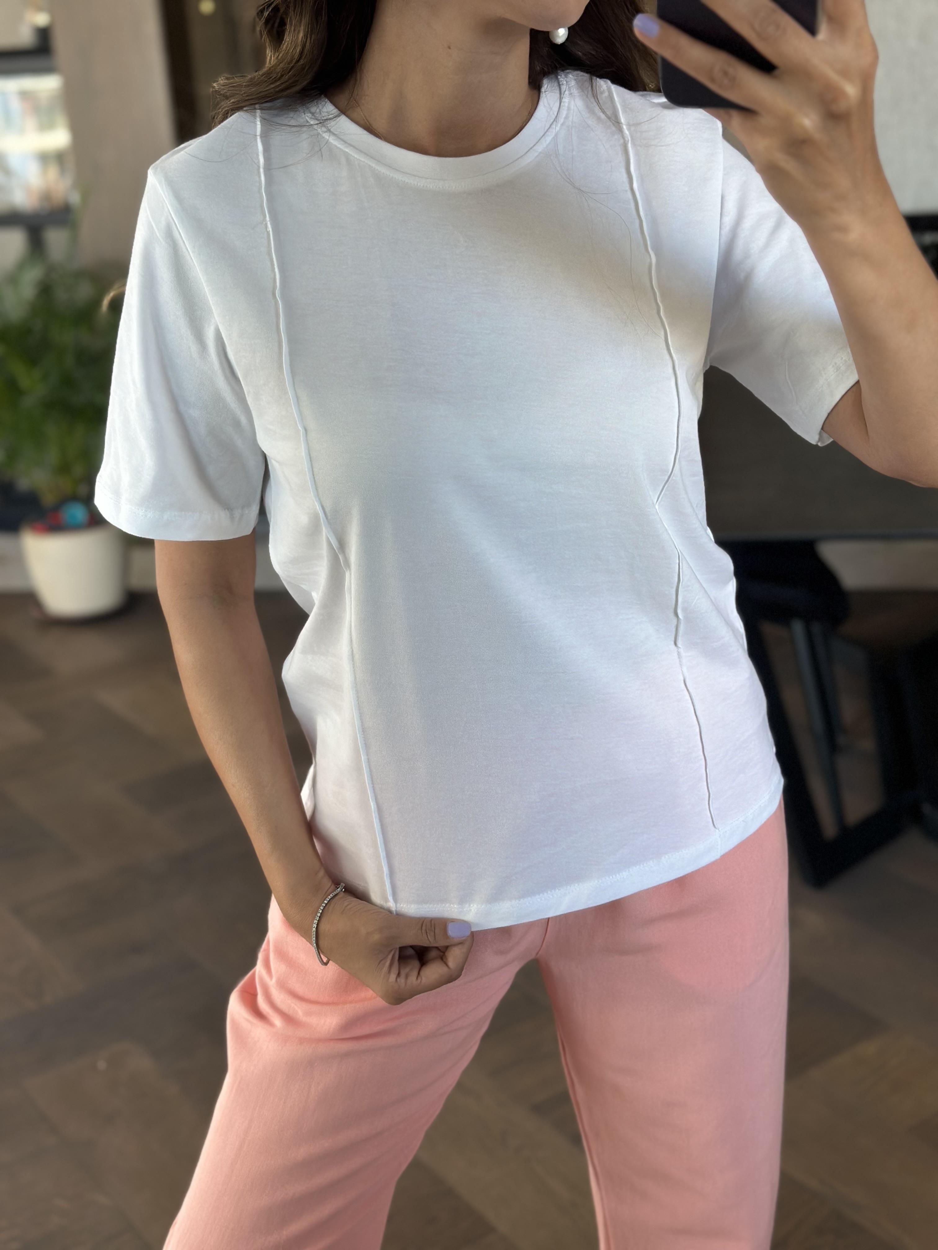 Beyaz Önü Dikişli Bisiklet Yaka Kadın T-Shirt