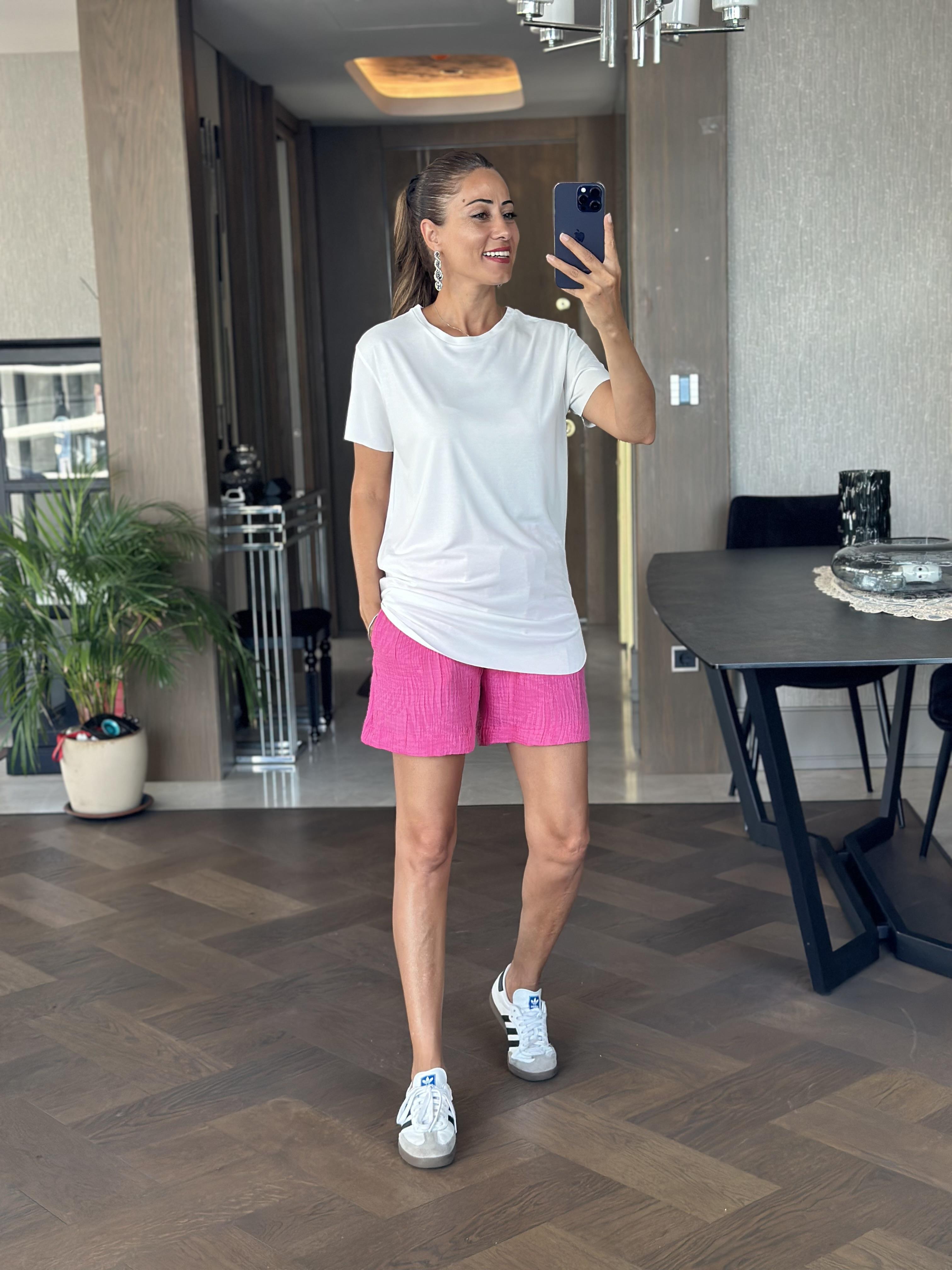 Beyaz Bisiklet Yaka  Modal Kadın T-Shirt