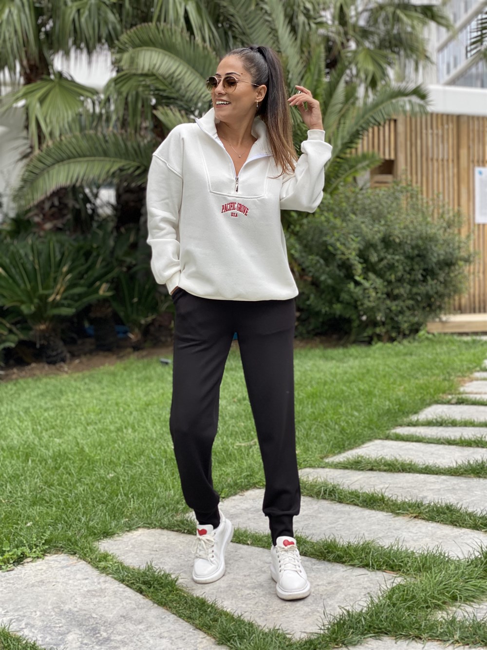 Beyaz Pacific Fermuar Detay Kadın Sweatshirt