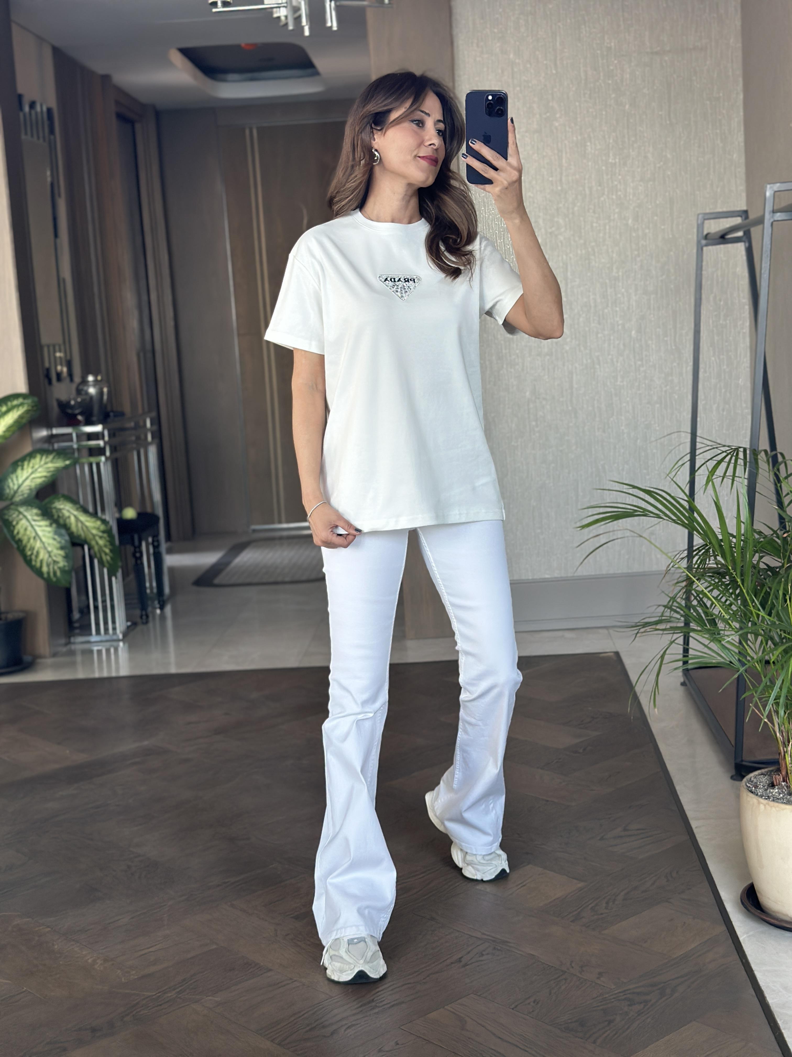 Beyaz Prd Üçgen Logolu Bisiklet Yaka Kadın T-Shirt