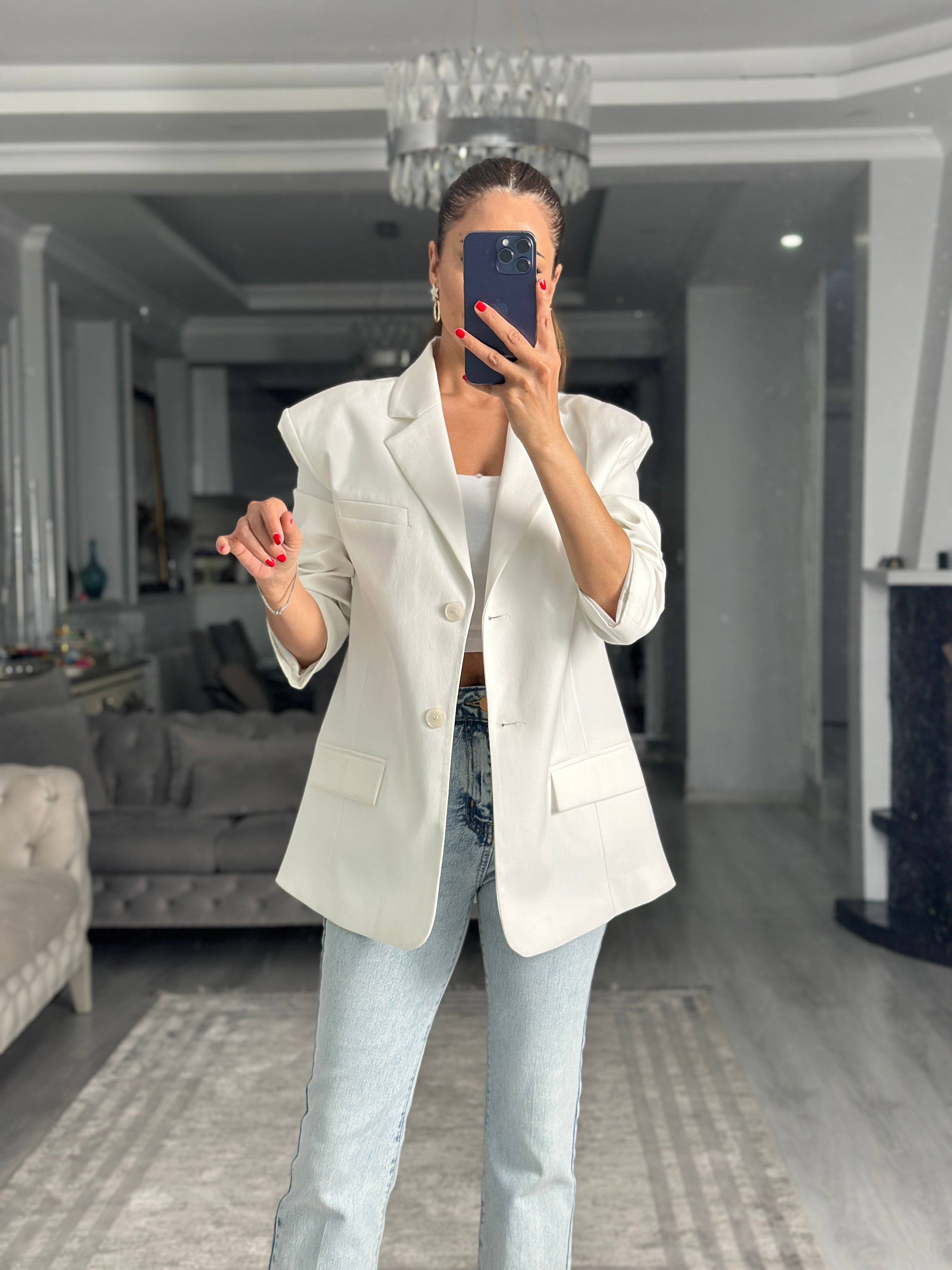 Beyaz Premium Blazer Düğmeli Kadın Ceket