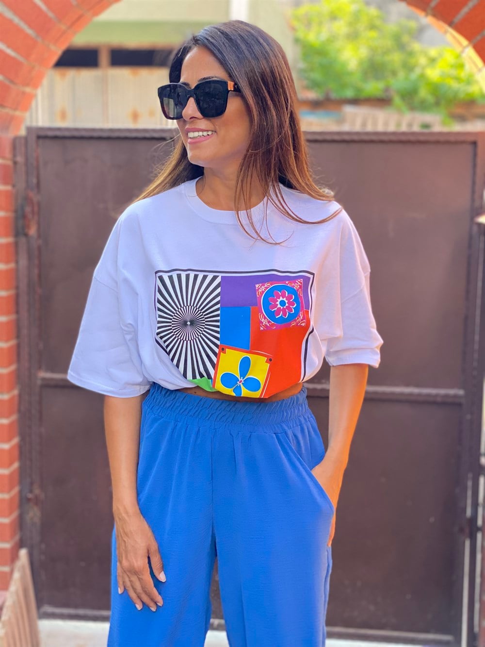 Beyaz Renkli Geometrik Desenli Baskılı Kadın T-Shirt