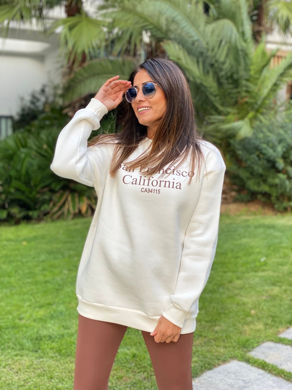 Beyaz San Bisiklet Yaka Kadın Sweatshirt