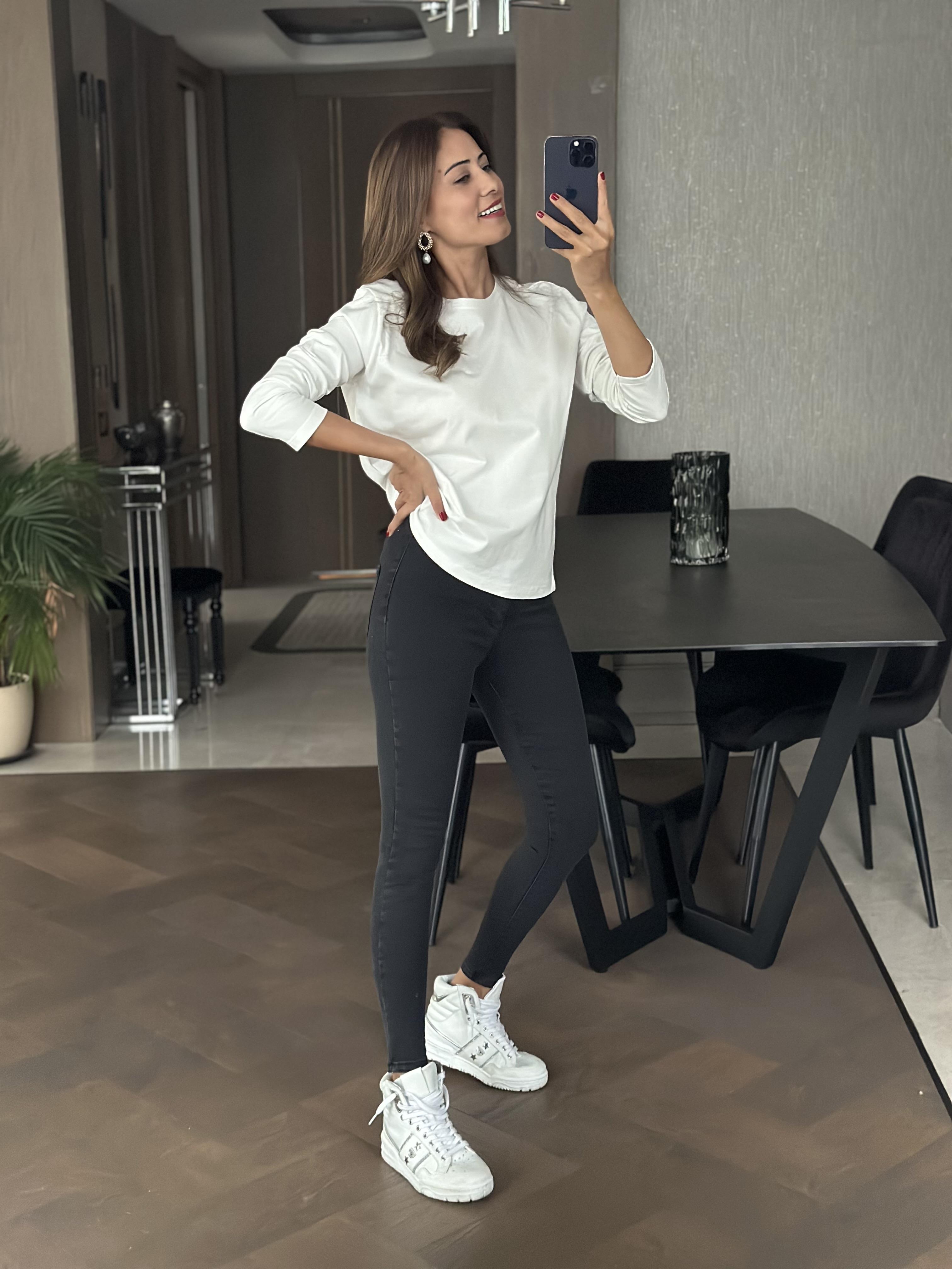 Beyaz Uzun Kollu Bisiklet Yaka Basic Kadın T-shirt