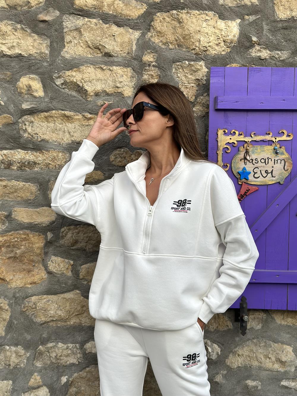 Beyaz Yarım Fermuarlı 98 Baskılı Üç İplik Kadın Alt Üst Eşofman Takımı