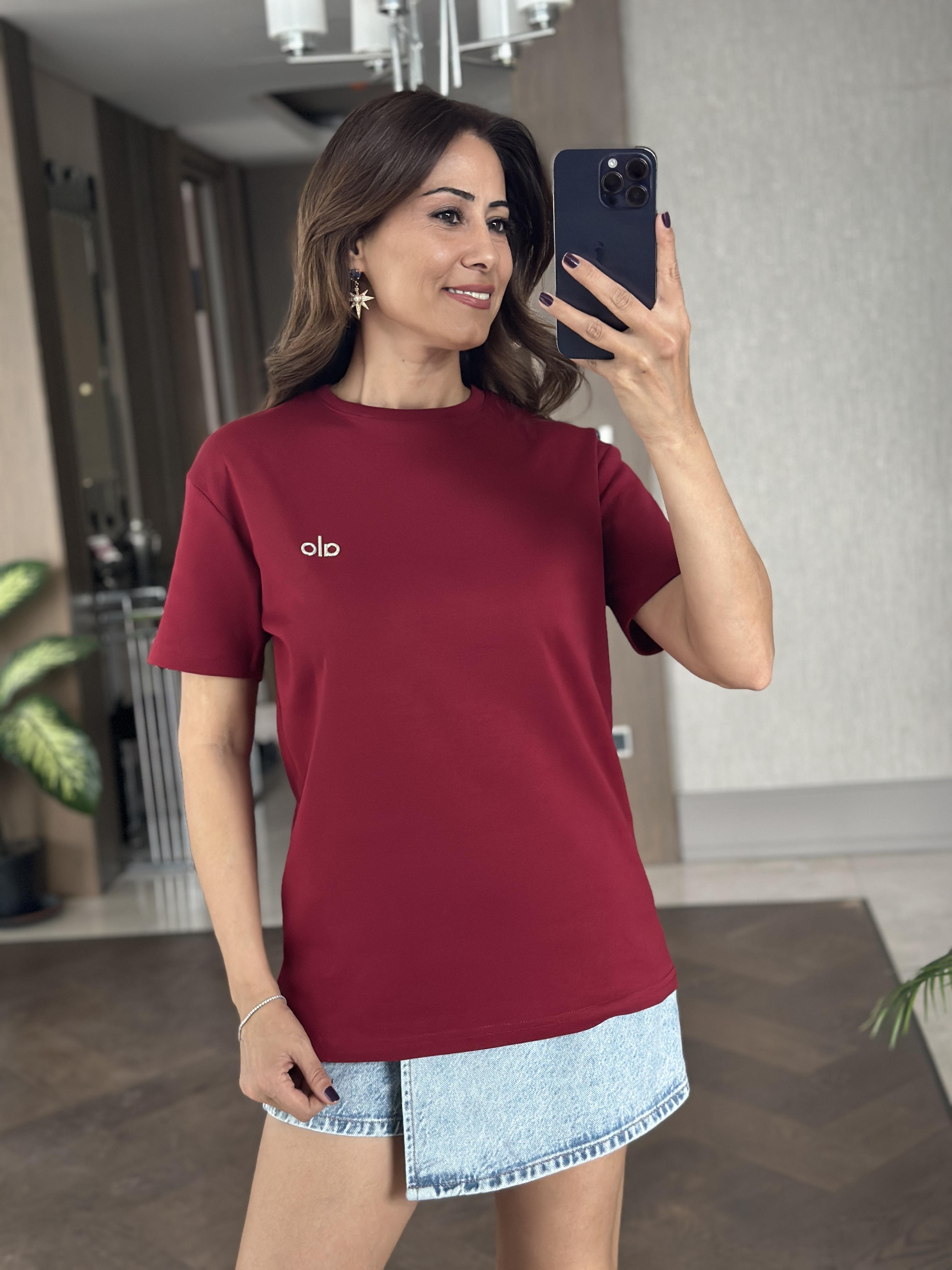 Bordo Logo Detaylı Bisiklet Yaka Basic Kadın T-Shirt