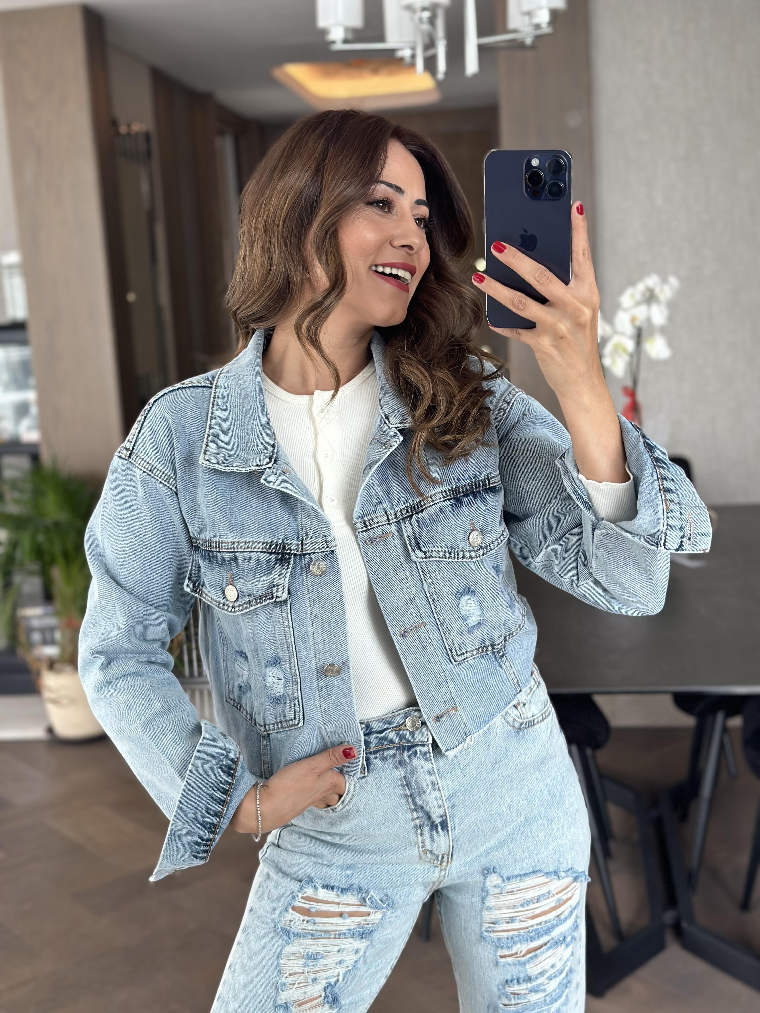 Buz Mavi Lazerli Crop Kadın Kot Ceket