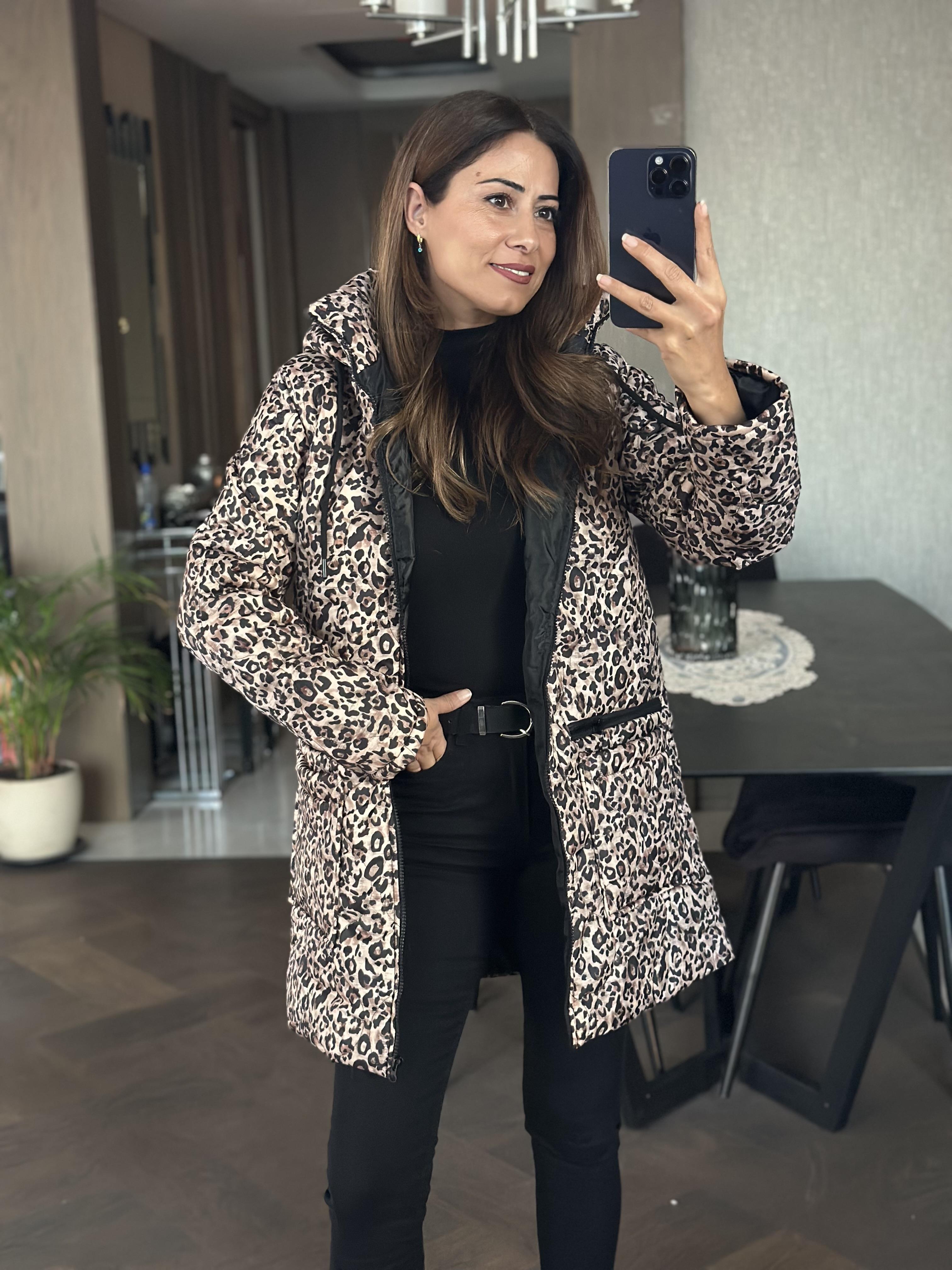 Camel Kapitone Leopar Desen Kapüşonlu Cebi Fermuar Detay Kadın Mont