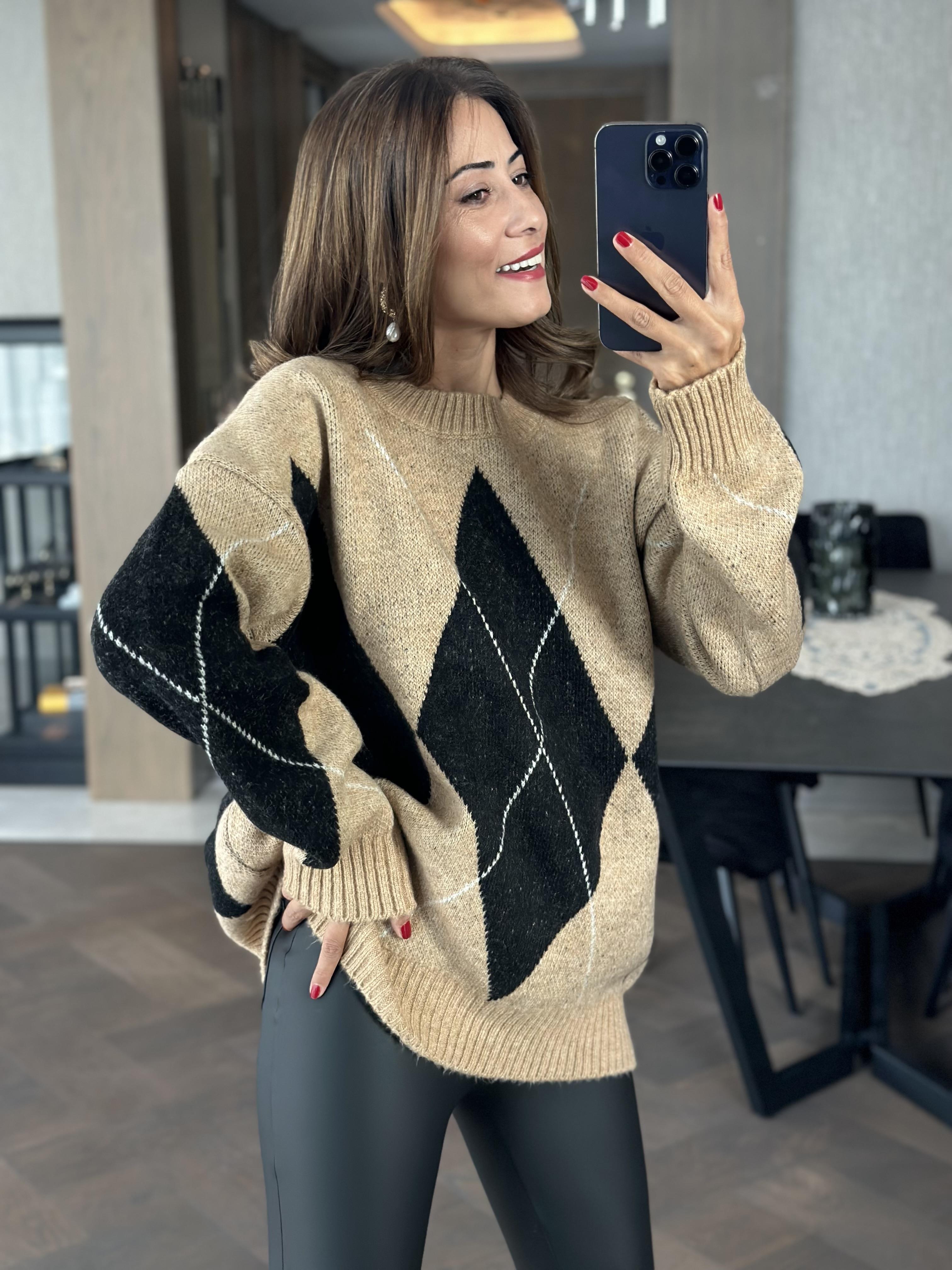 Camel Siyah Baklava Desen Bisiklet Yaka Kadın Triko Kazak