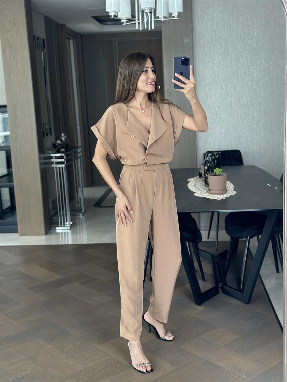 Camel Havuç Model Önü Düğmeli Kadın Tulum