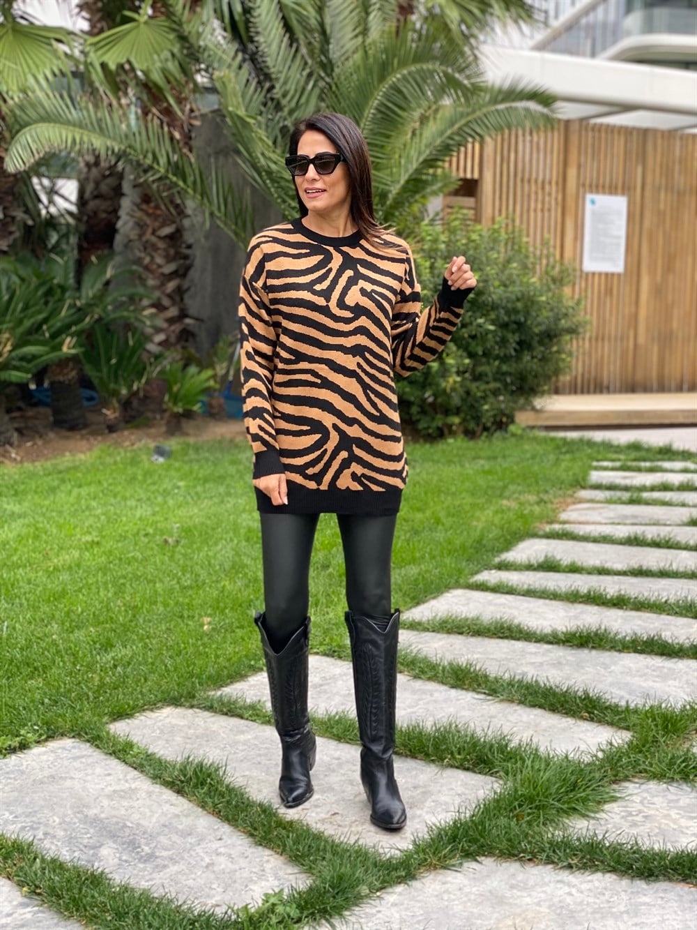 Kahverengi Zebra Desen Bisiklet Yaka Kadın Triko Kazak