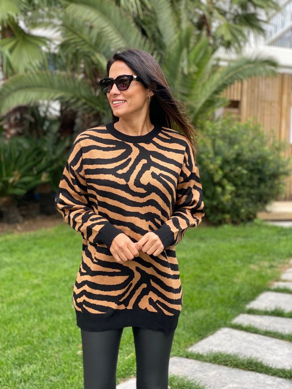 Kahverengi Zebra Desen Bisiklet Yaka Kadın Triko Kazak
