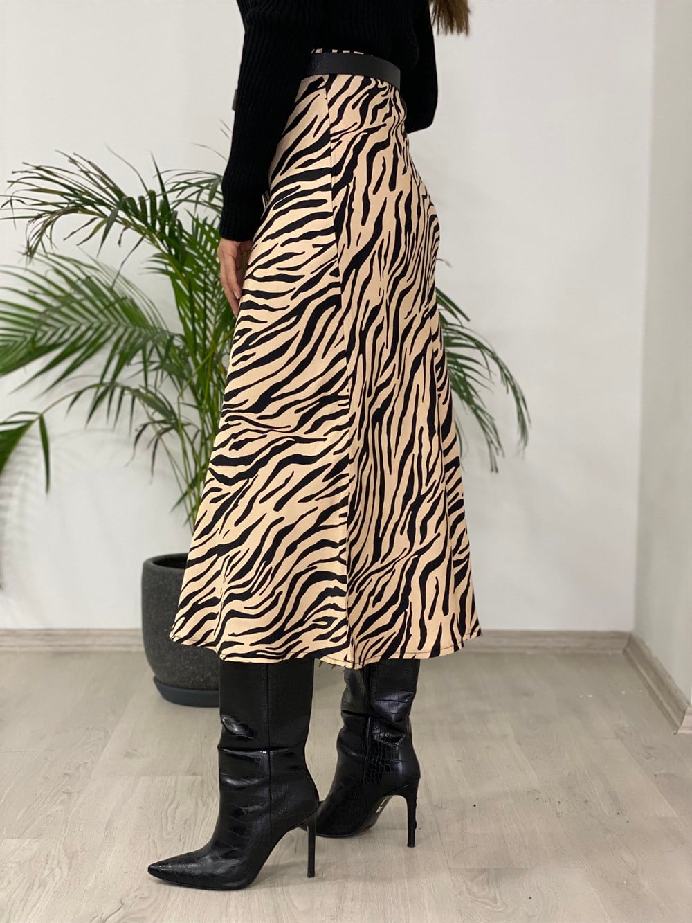 Camel Zebra Desenli Beli Lastikli Saten Kadın Etek