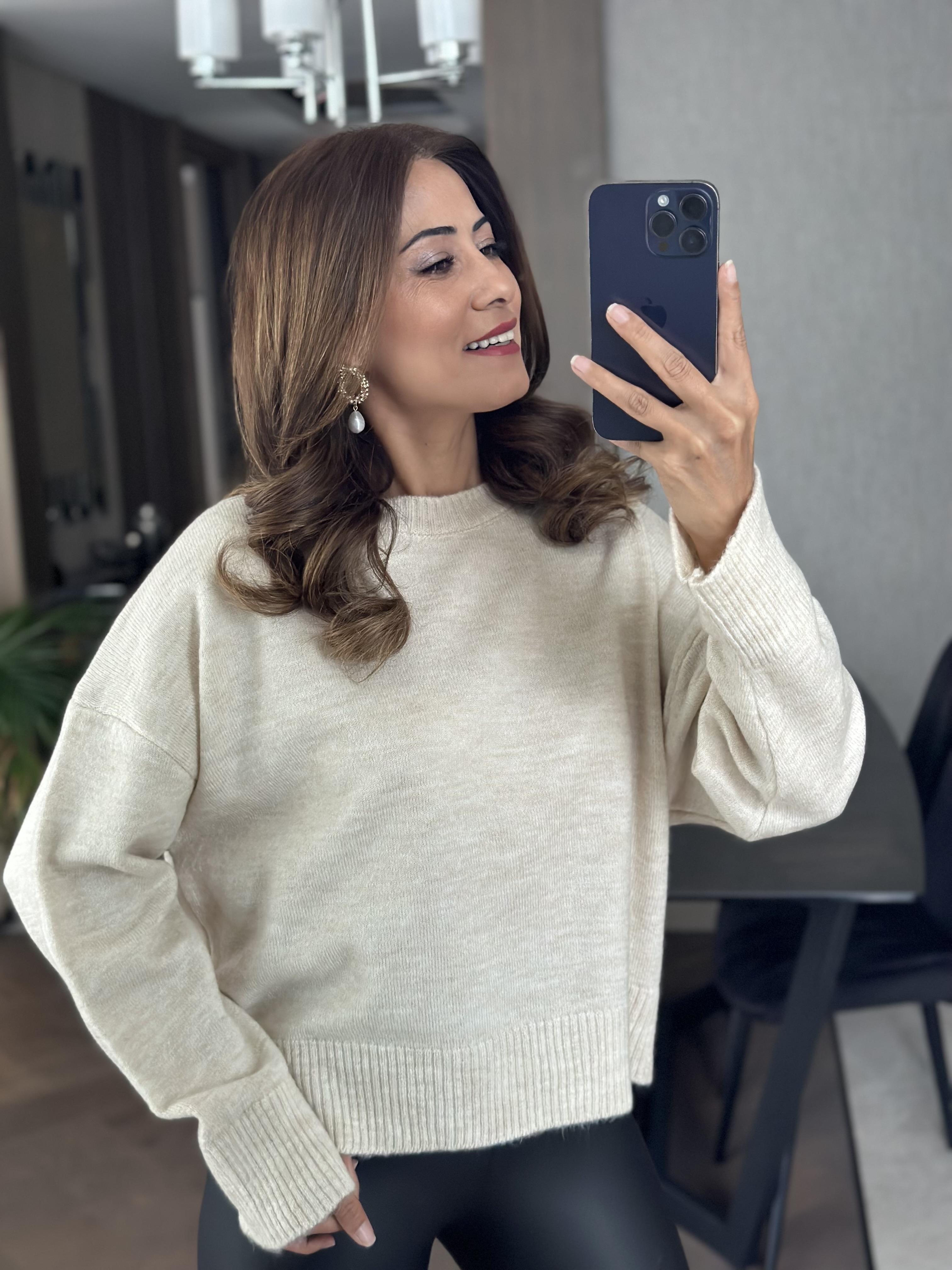 Ekru Bisiklet Yaka Oversize  Kadın Triko Kazak