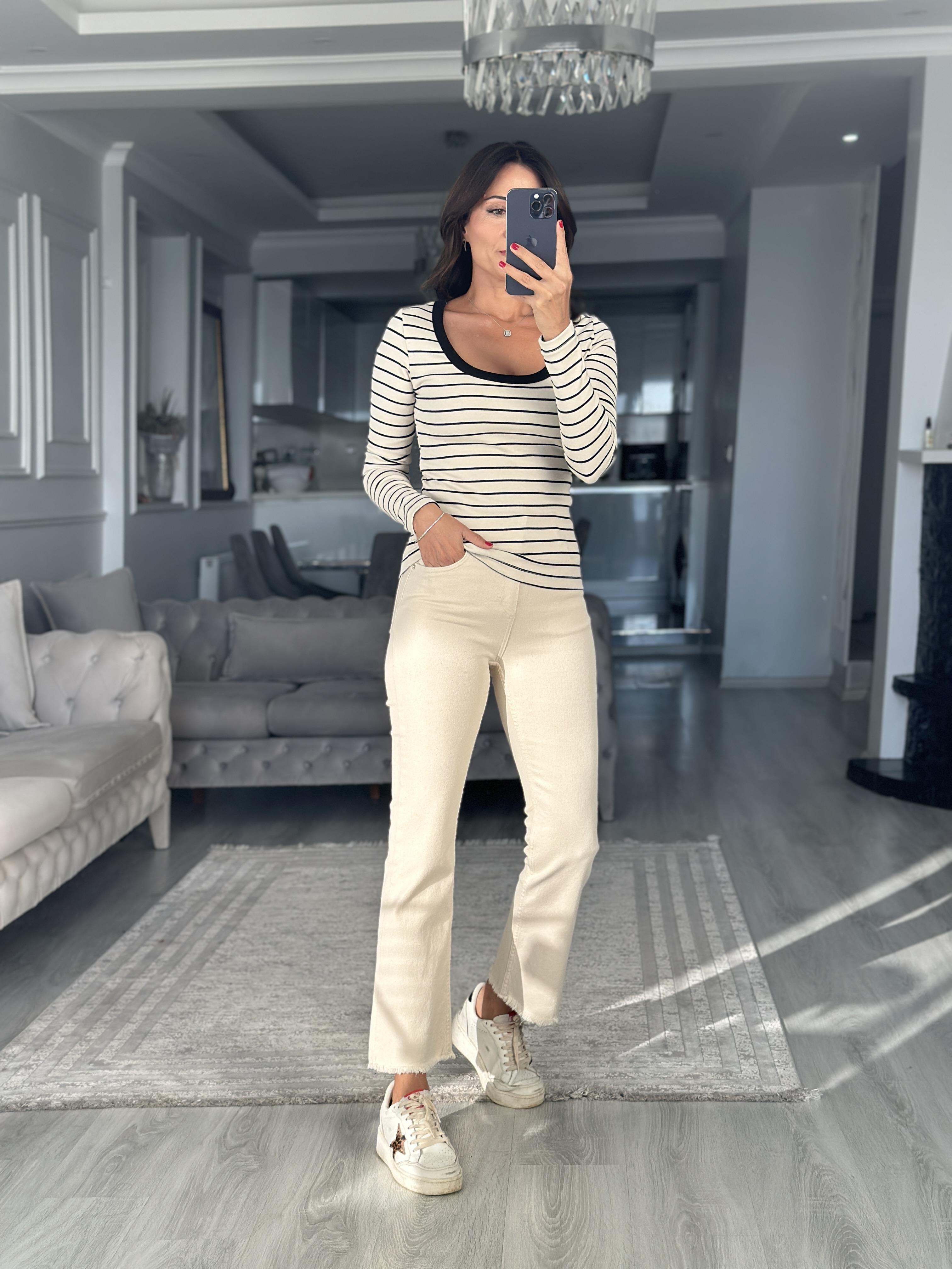 Ekru Çizgili Likralı Penye Uzun Kol U Yaka Kadın Body