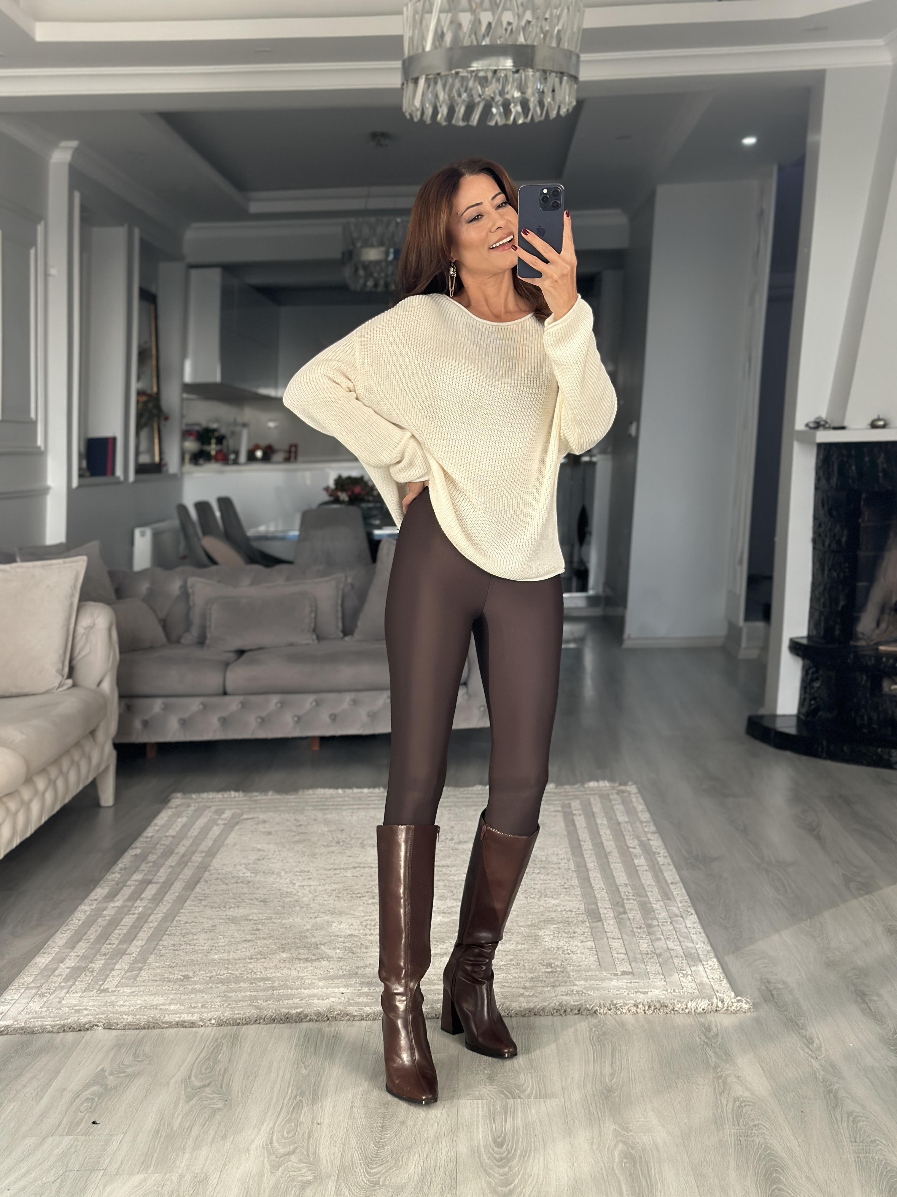 Ekru Kayık Yaka Basic Kadın Triko Kazak