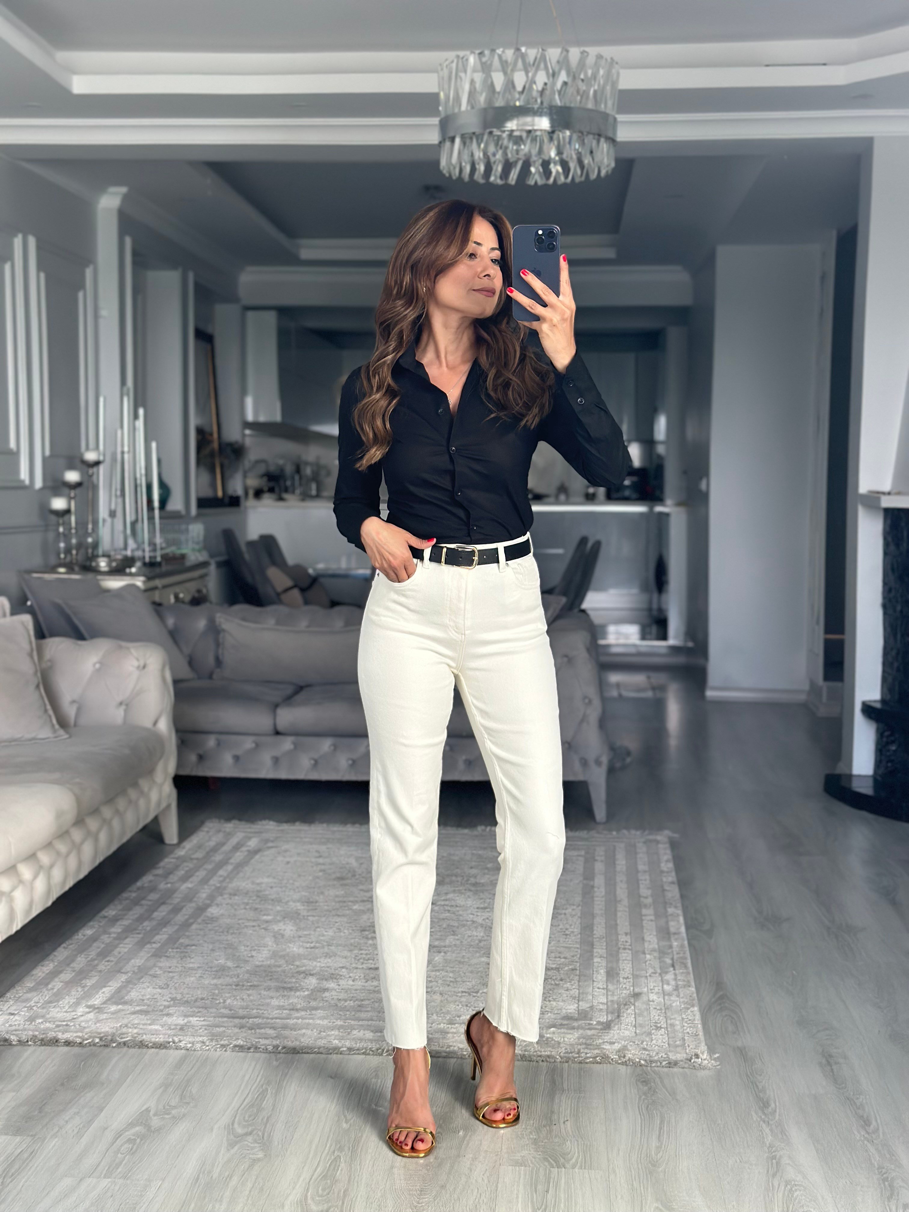 Ekru Kemerli Straight Cut Kadın Jean Pantolon