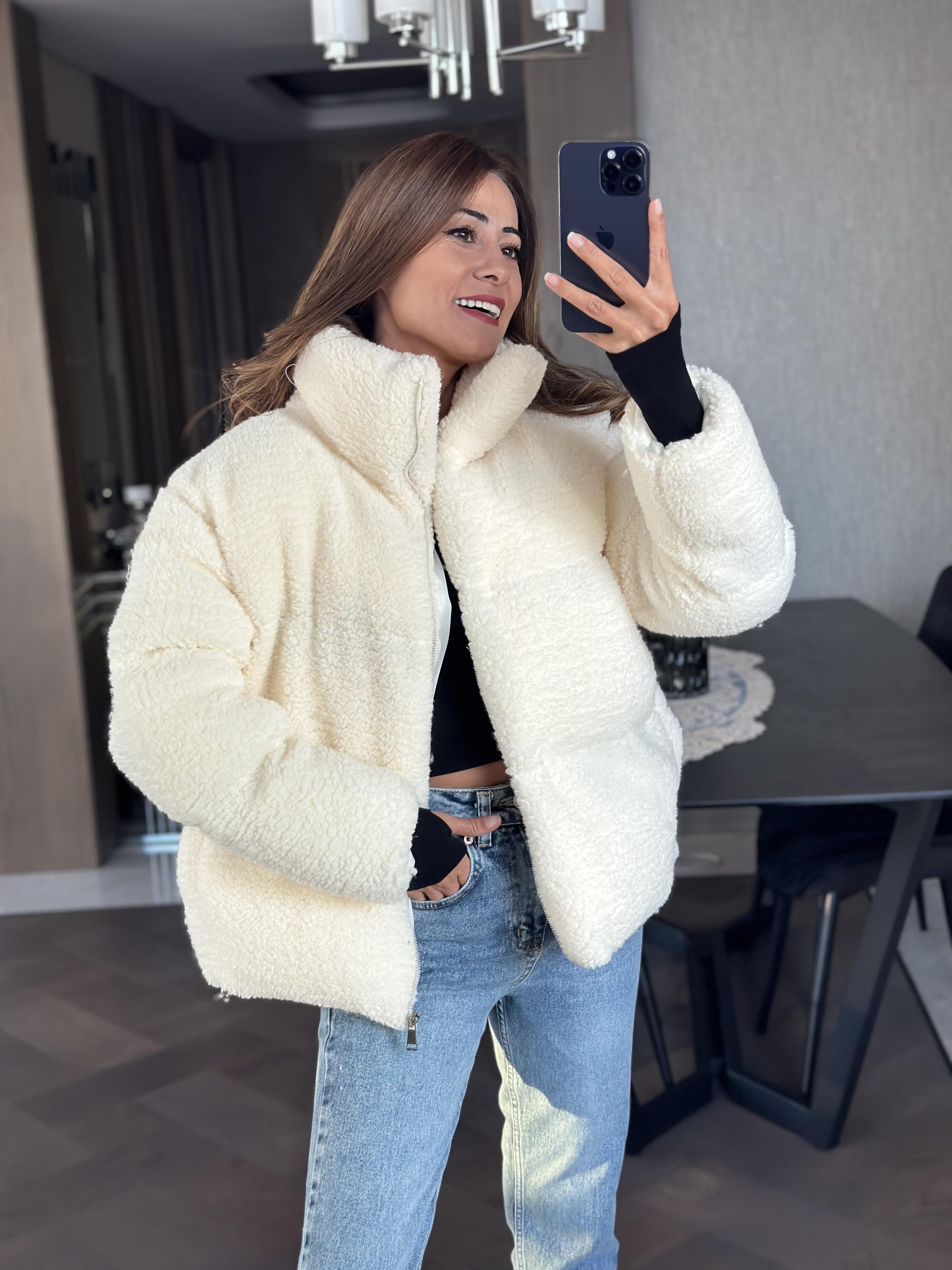 Ekru Kuzu Şişme Kadın Mont