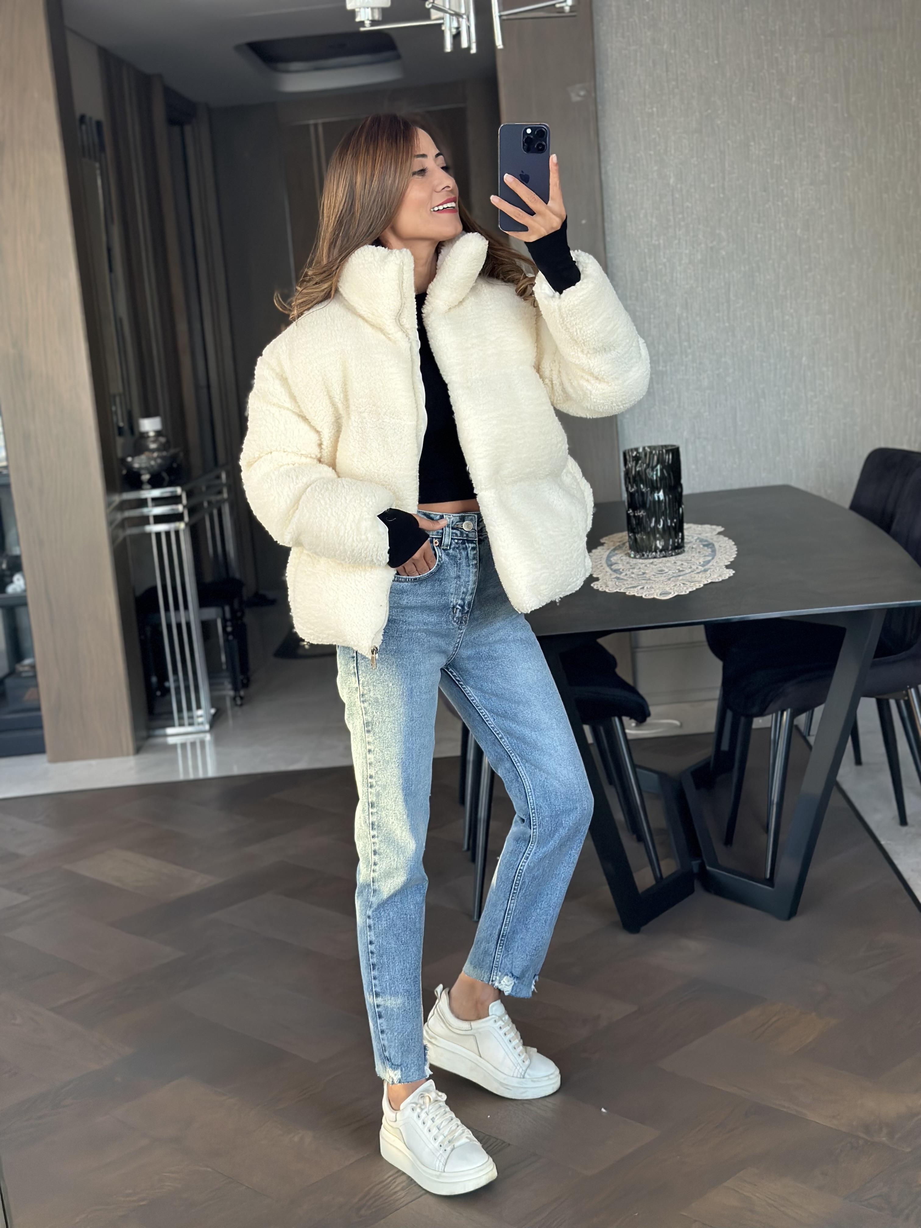 Ekru Kuzu Şişme Kadın Mont