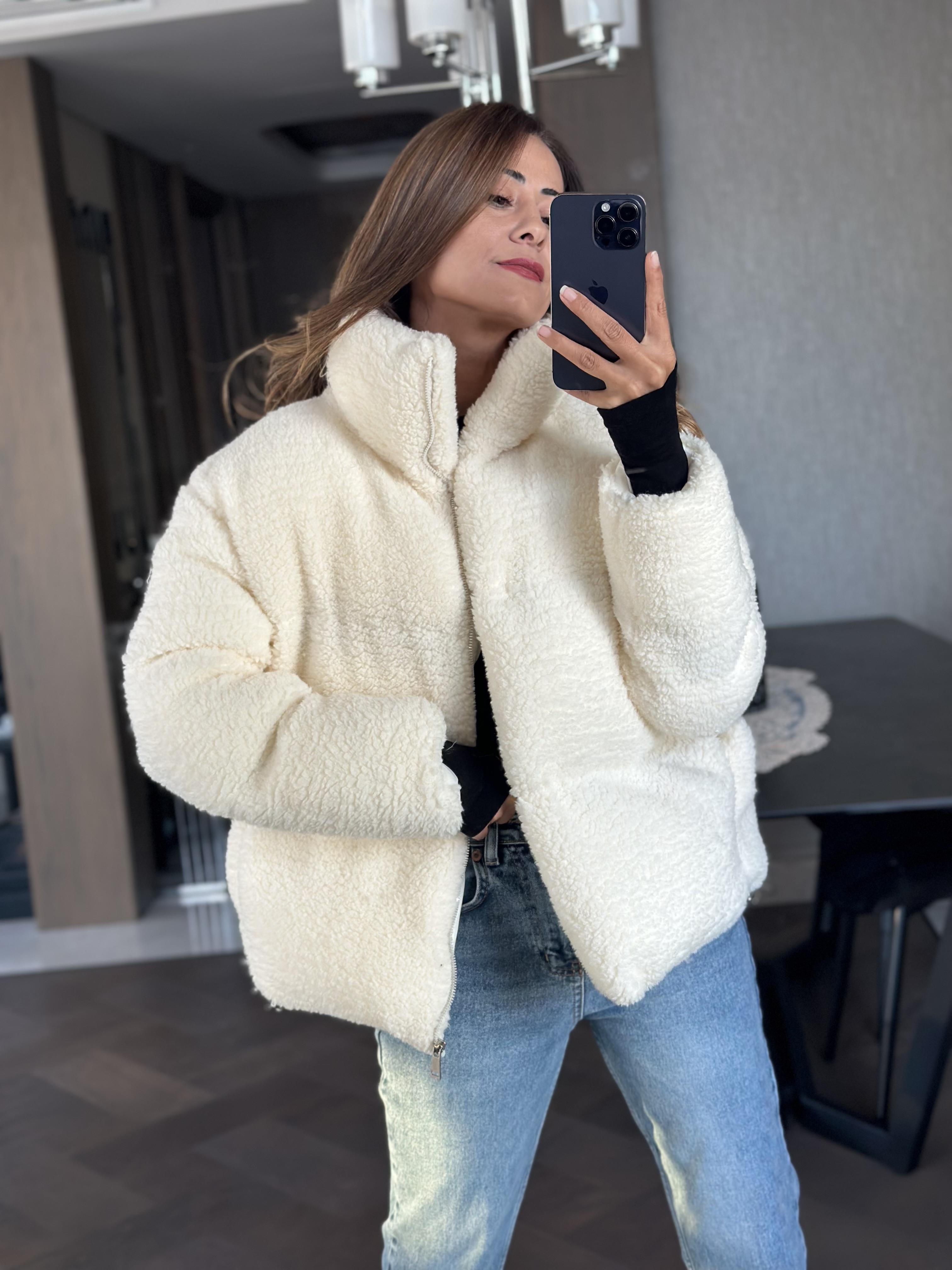 Ekru Kuzu Şişme Kadın Mont