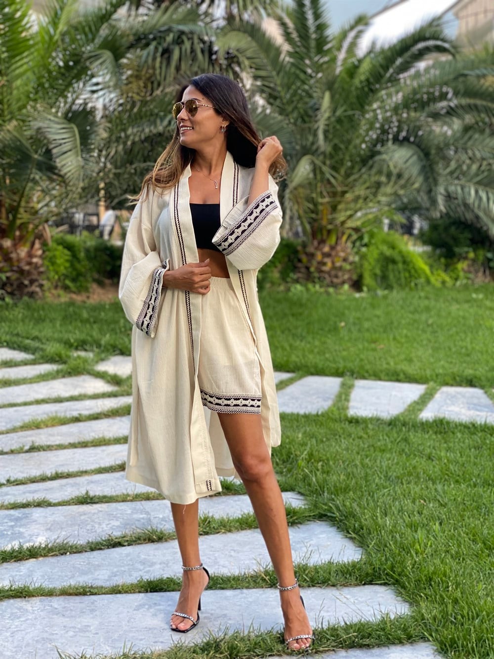 Ekru Nakış Detay  Keten Şortlu Kadın Kimono Takım