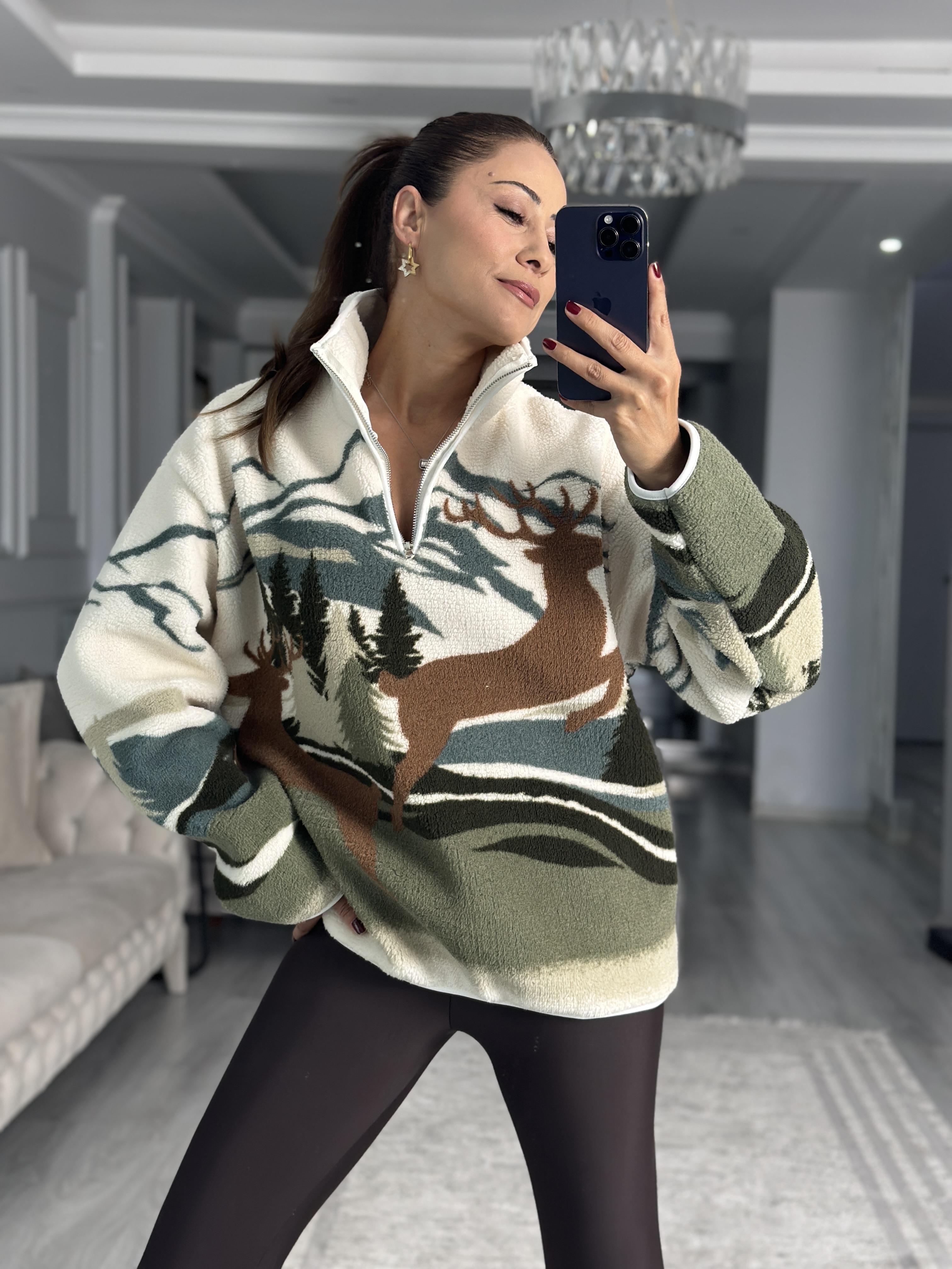 Ekru Orman Ve Geyik Desenli Yarım Fermuarlı Peluş Kadın Sweatshirt