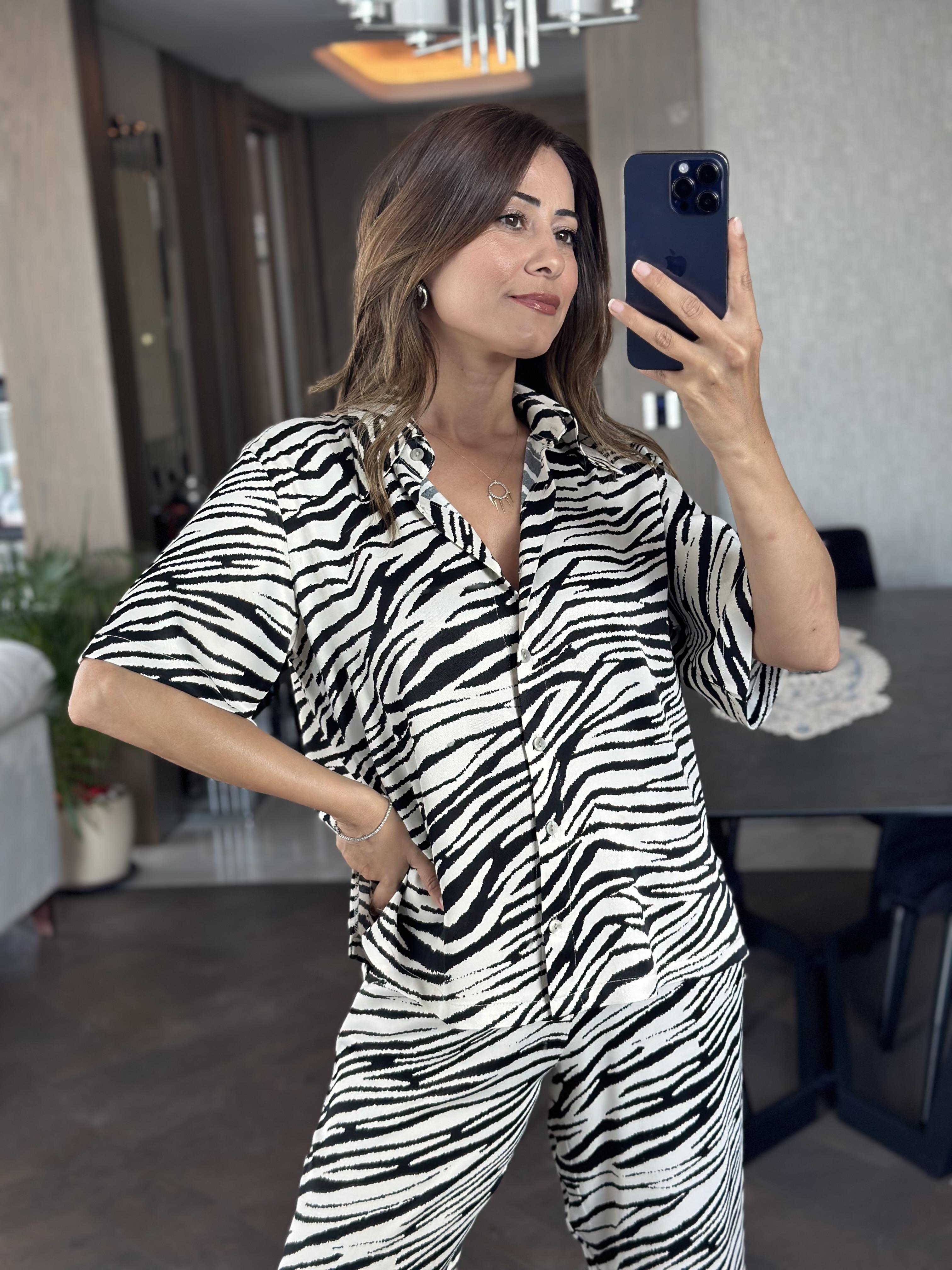 Ekru Zebra Desenli Kısa Kol Gömlek Pantolon Kadın Alt Üst Takım