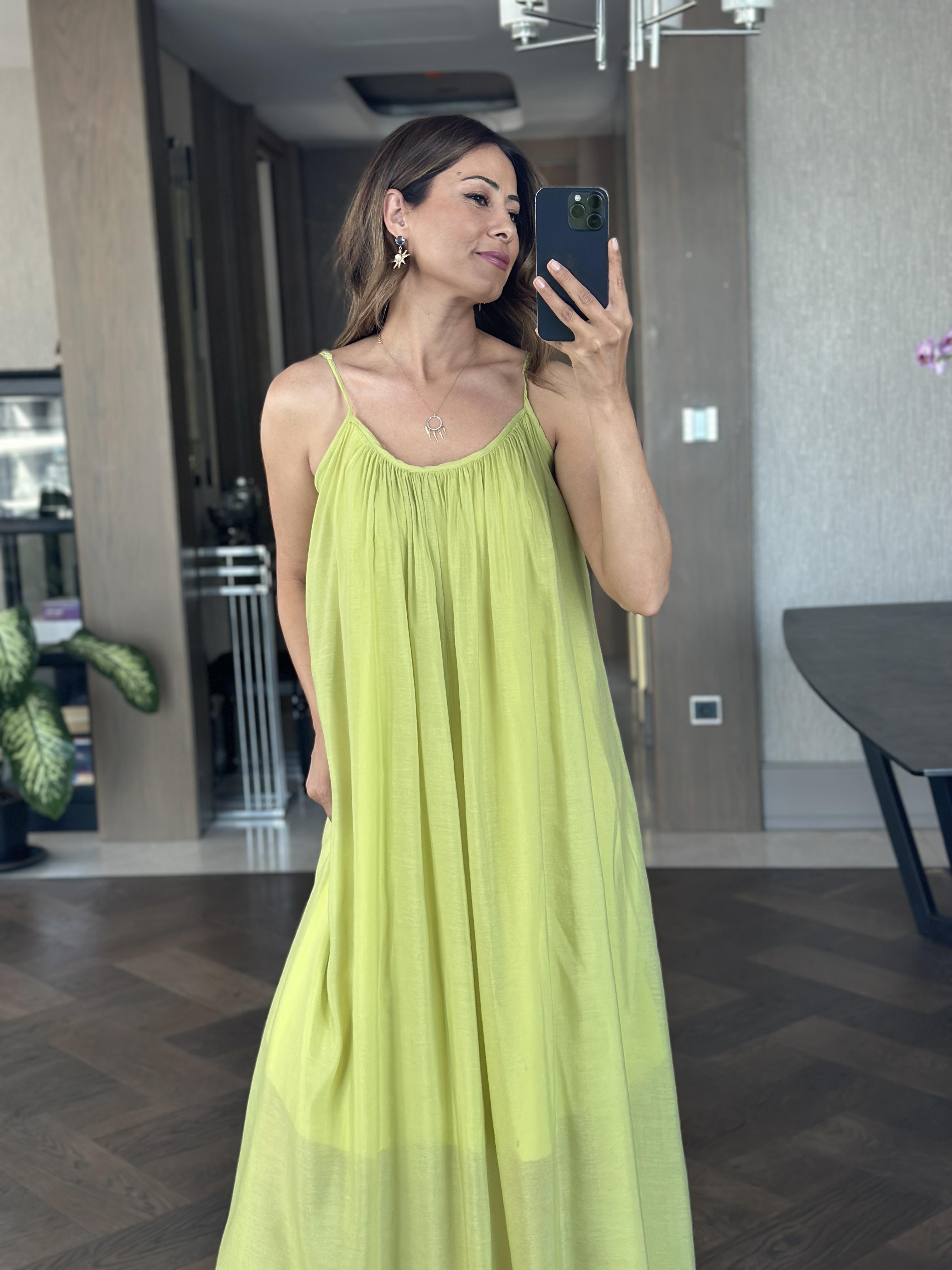 Fıstık Yeşili Ayarlanabilir Askılı Astarlı Salaş Maksi Boy Kadın Elbise