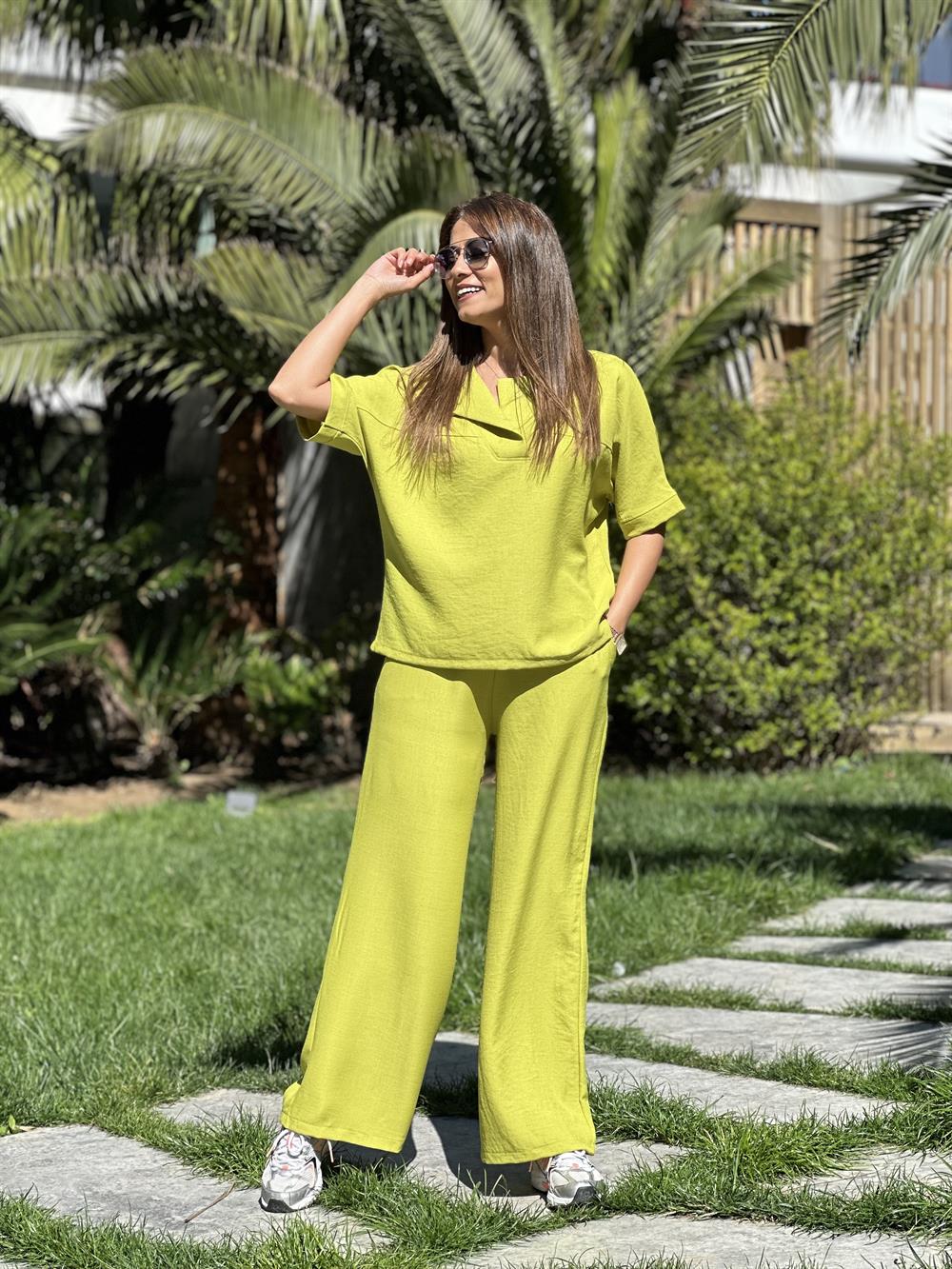 Fıstık Yeşili Kısa Kol Yaka V Detay Aerobin Kadın İkili Takım