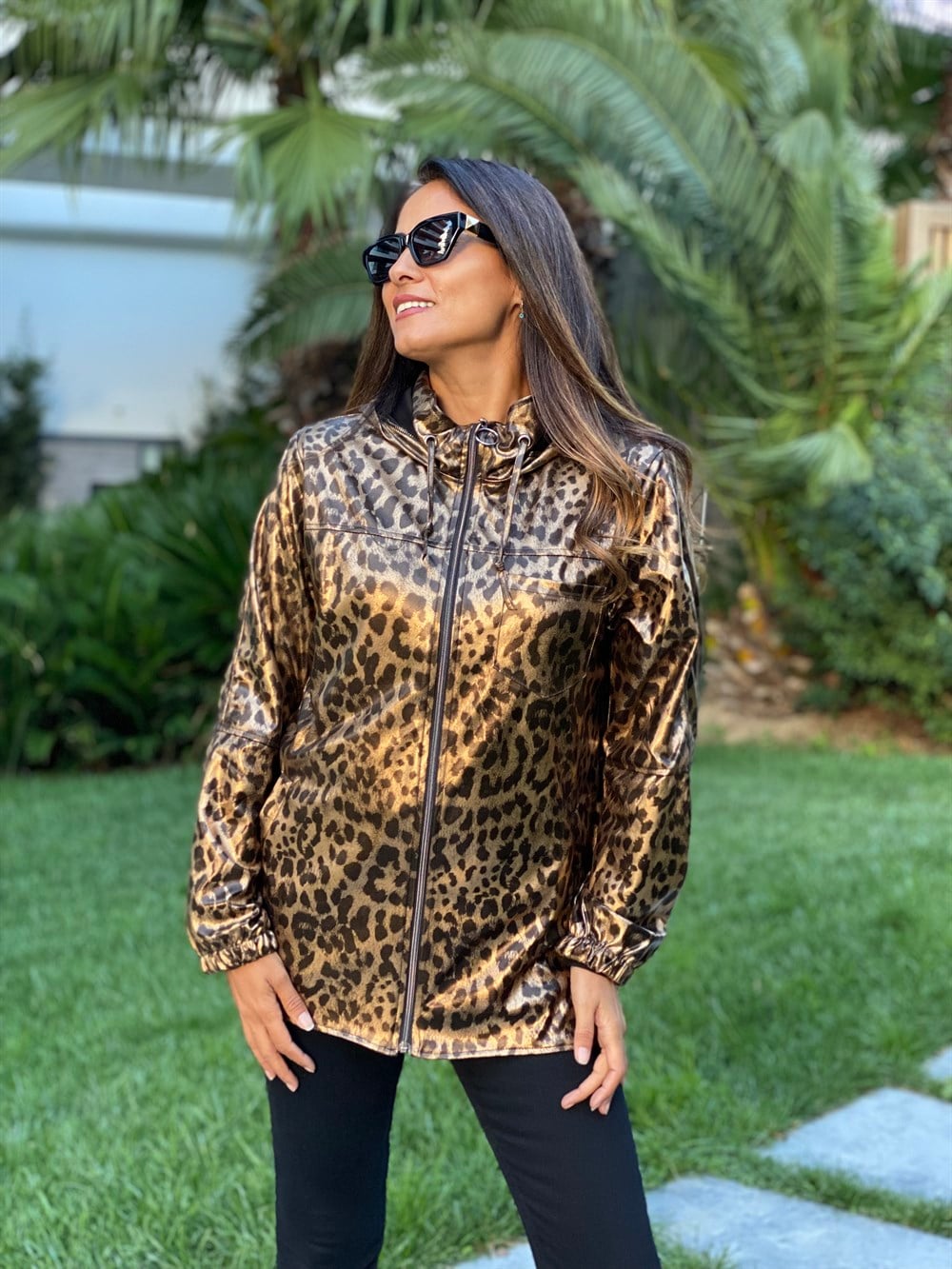 Gold Leopar Desen Kapüşonlu Lamine Kaplama Kadın Trençkot