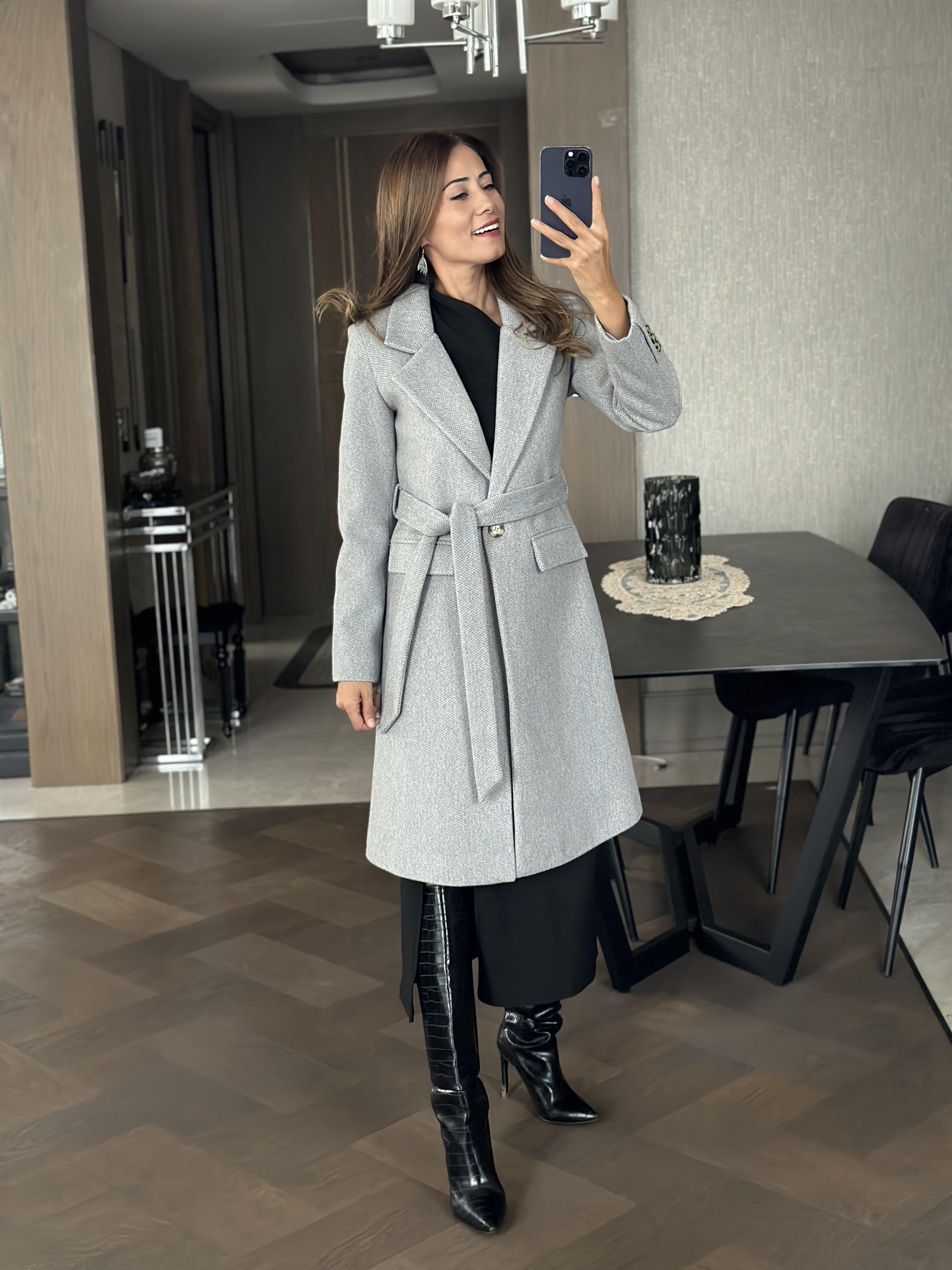 Gri Kaşe Kuşaklı Tek Düğmeli Kadın Kaban