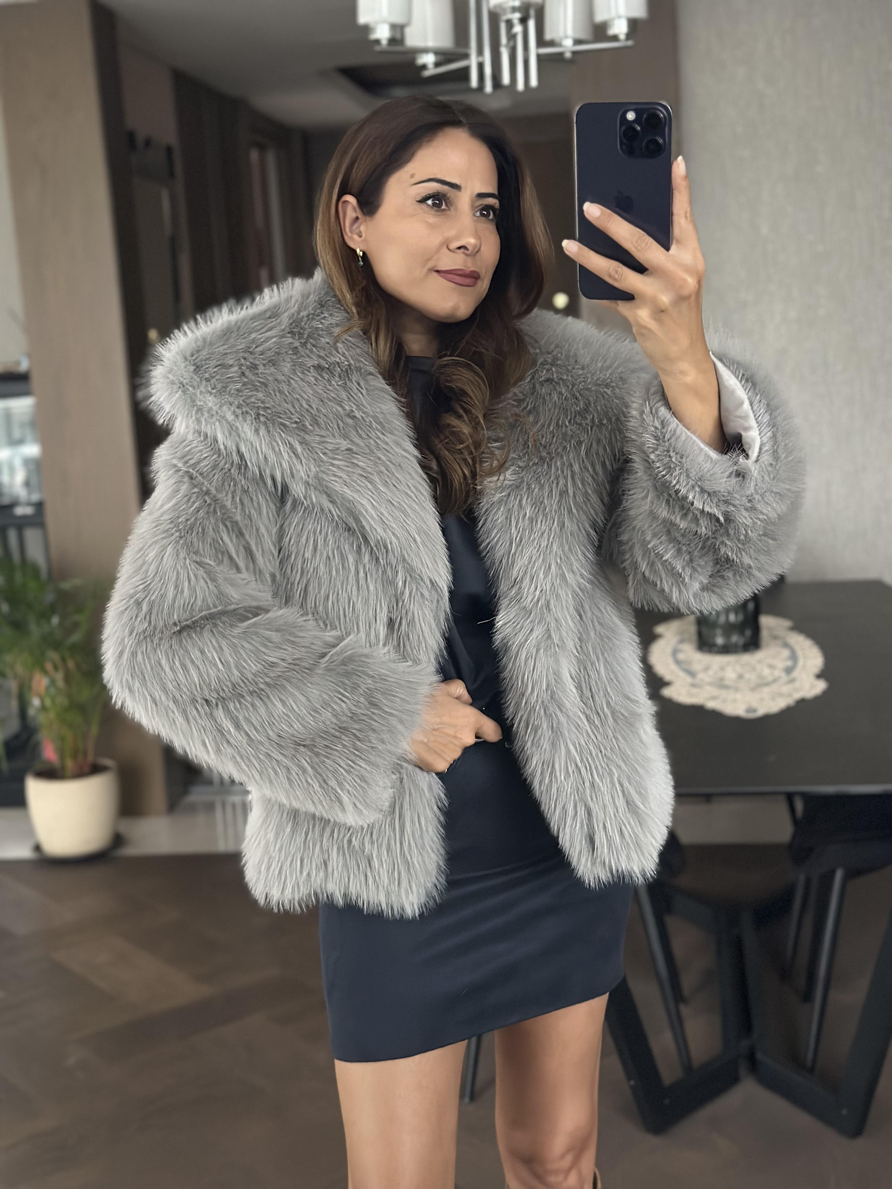 Gri Kısa Boy Lolita Kadın Kürk Mont