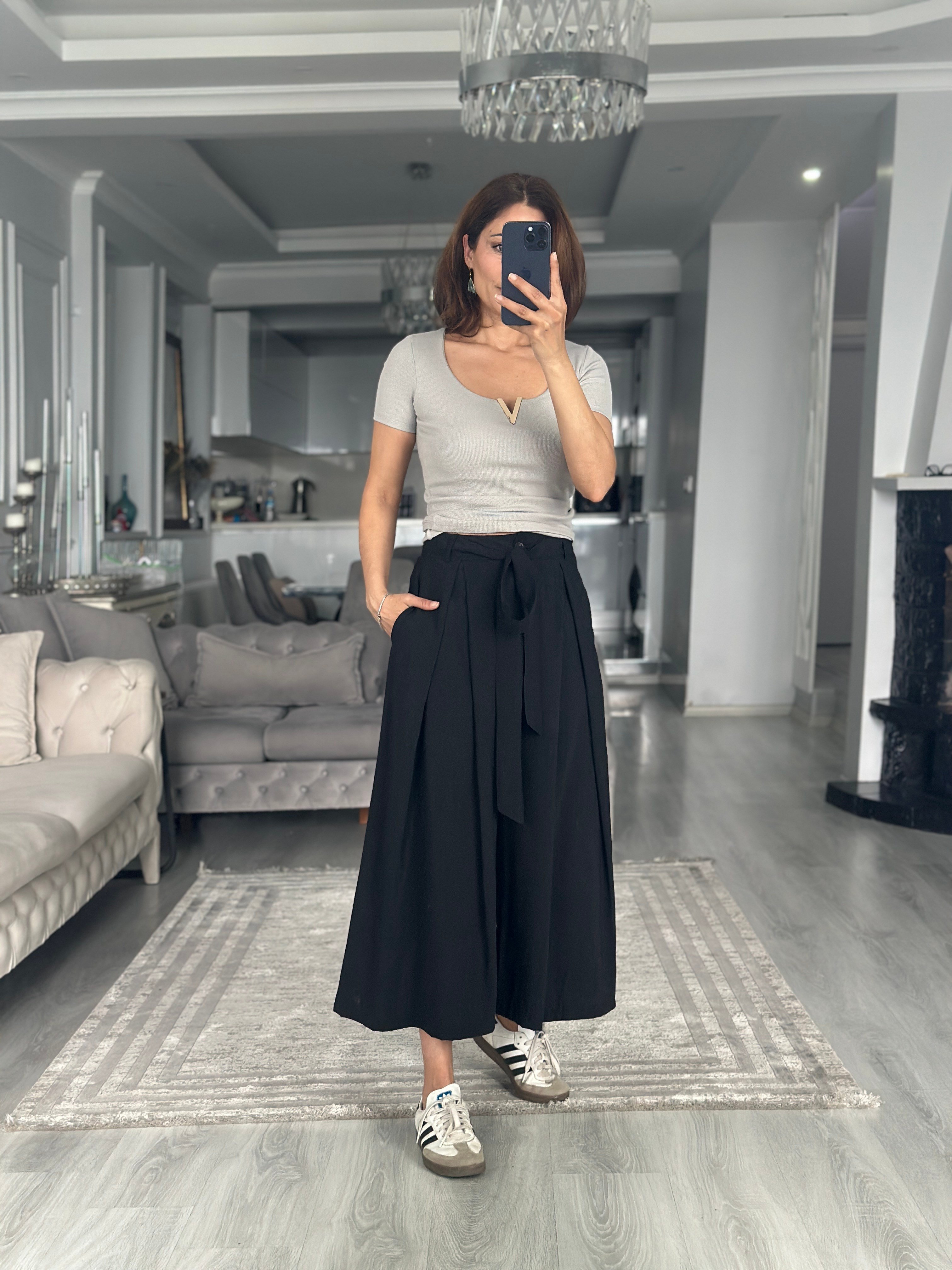 Gri Kısa Kol Gold V Demirli Kaşkorse Kadın Body