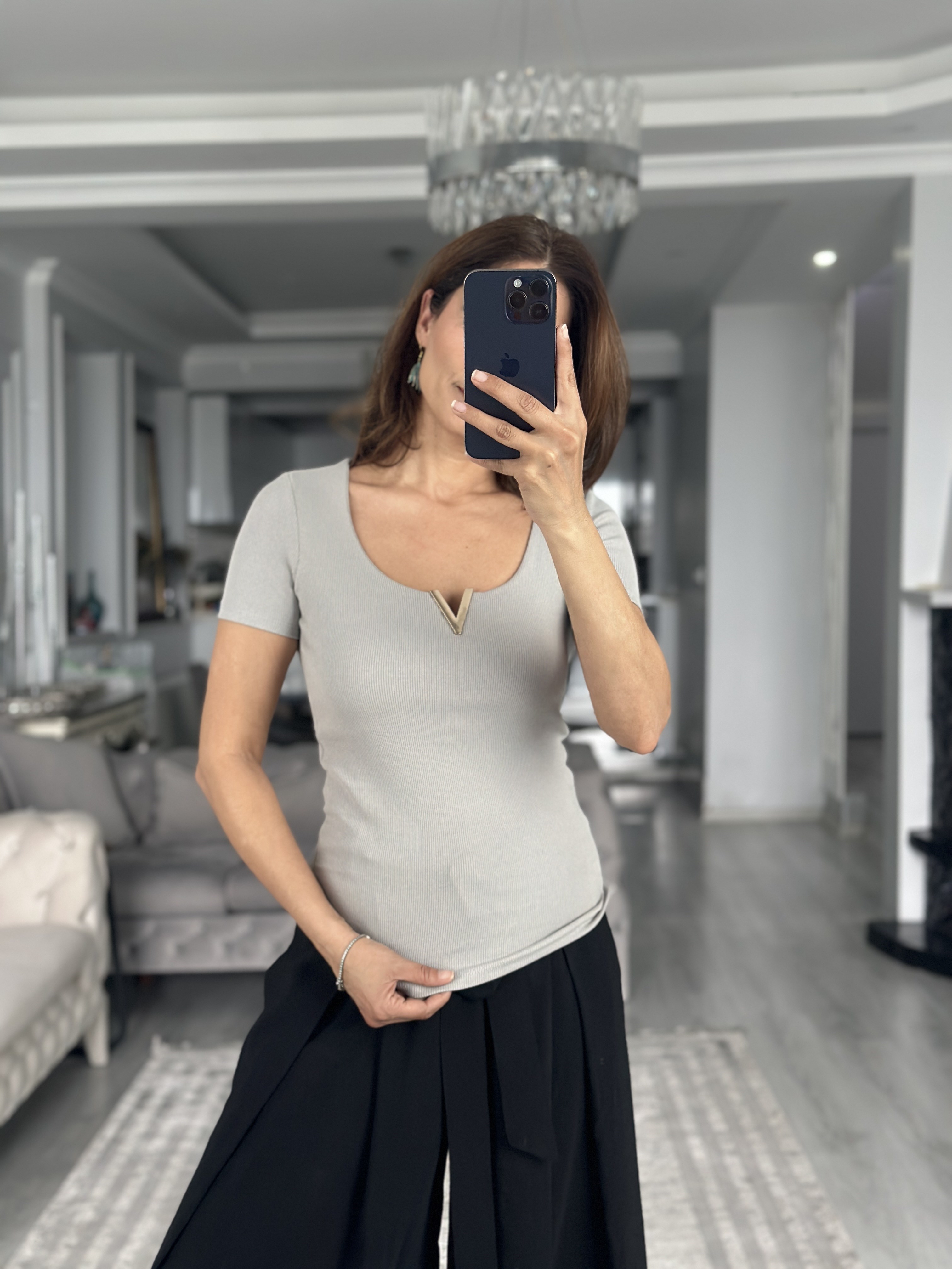 Gri Kısa Kol Gold V Demirli Kaşkorse Kadın Body