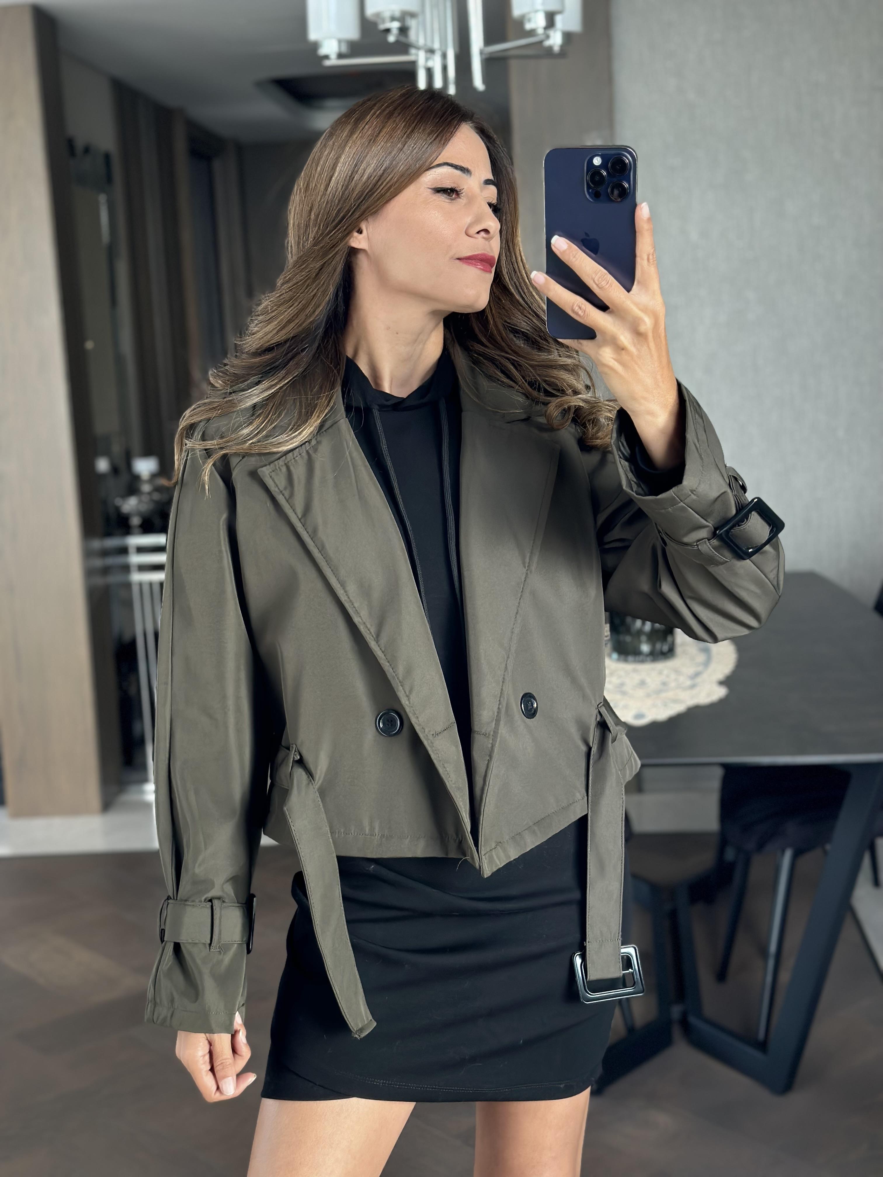 Haki Beli Kuşaklı Kısa Kadın Trençkot